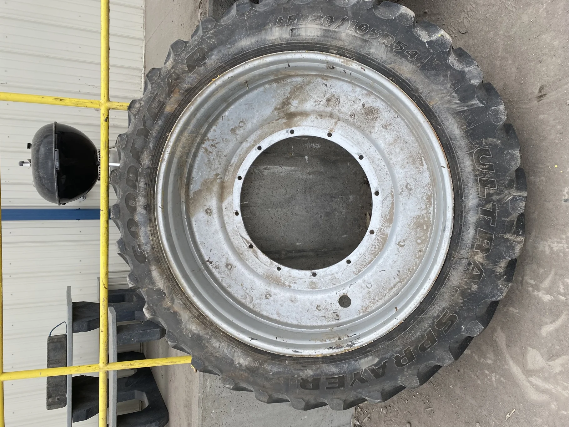 Used 85% IF320/105R54 Goodyear Ultra Sprayer (166A8/B) on a 10 x 54 Case IH Silver Stub Disc Rogator
