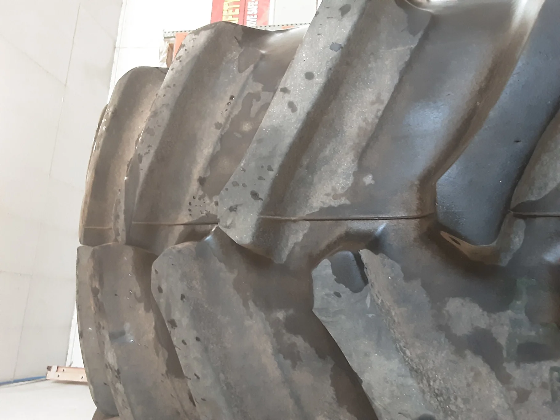 Used 90% 650/85R38 Firestone Radial Deep Tread 23 R-1W (173B) on 23 x 38 John Deere Yellow image 4