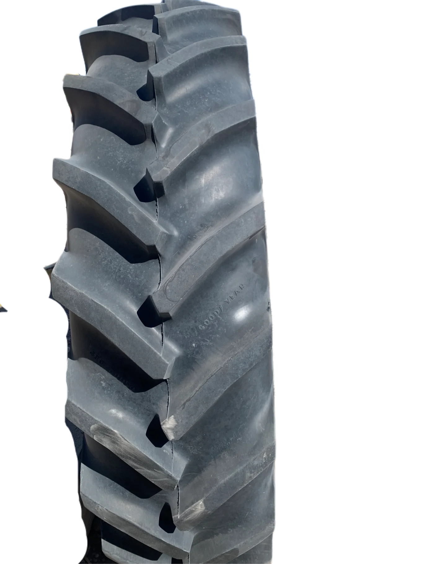 Used 480/80R50 159D Goodyear Super Traction R-1W TL 90-95% On 15 X 50 12 Bolt Stub Disc Wheel image 4
