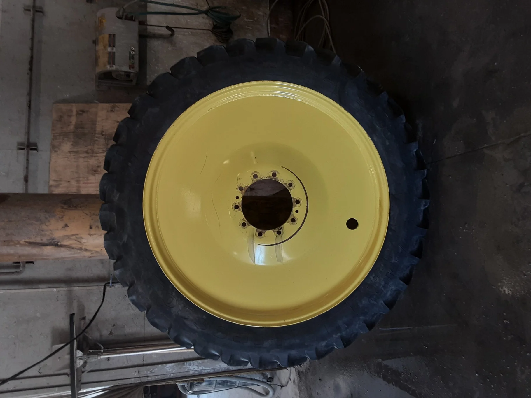 Used 80% 320/90R50 Firestone Radial 9000 R-1W 148B TL on a 10 x 50 JD 10 Bolt Dual Wheel Formed Plat