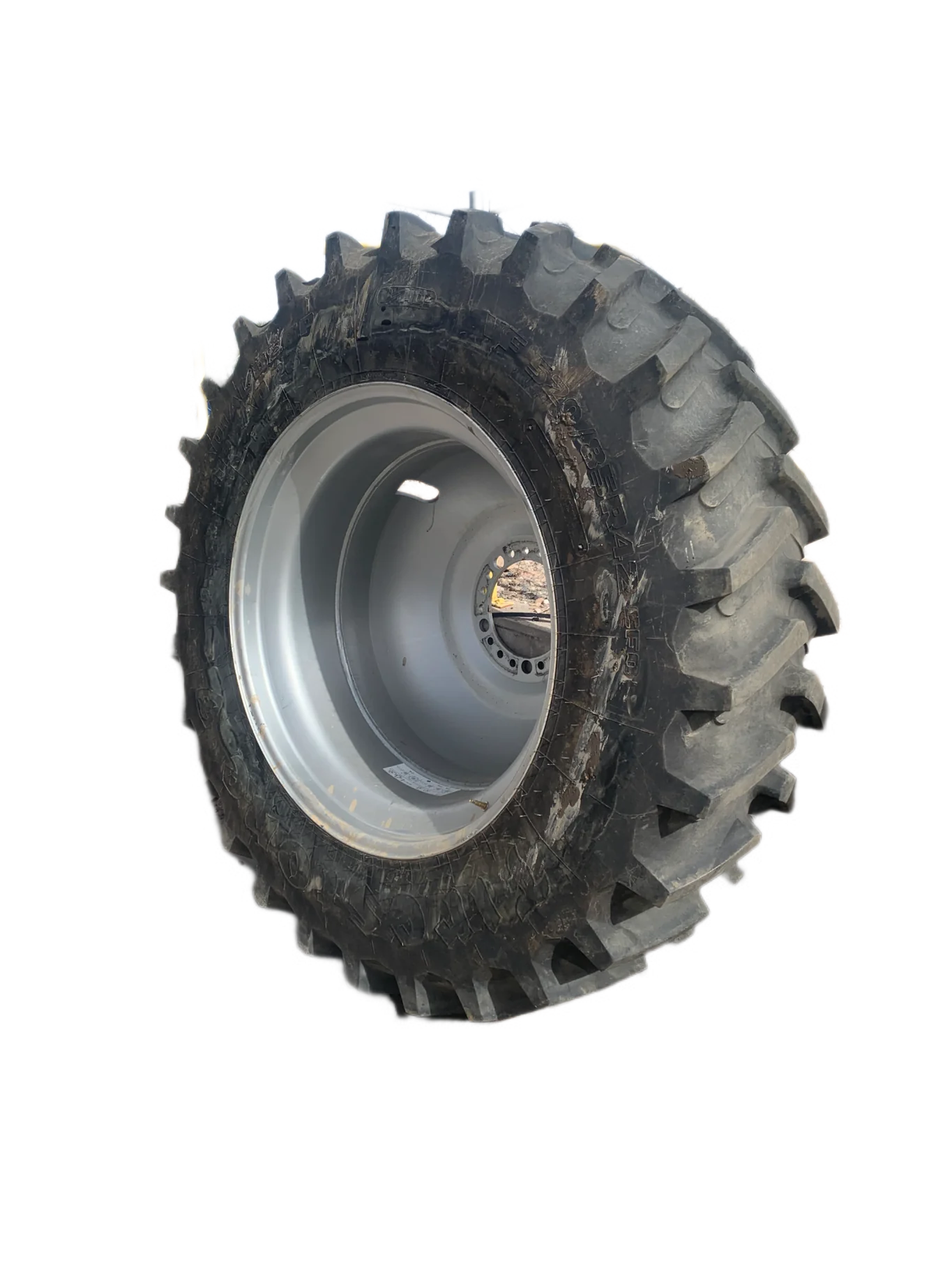 Used 90% VF520/85R42 CFO Firestone Radial Deep Tread 23° R-1W (177B) TL on a 42x18 Case IH Silver 20