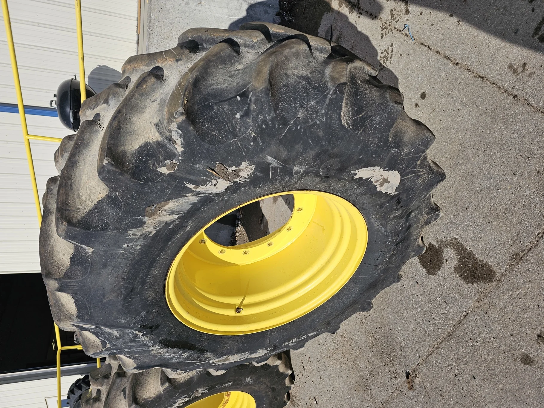 Used 55% VF600/70R30 Firestone Radial All Traction Deep Tread D2 R-1W (165D) TL on a 20 x 30 John