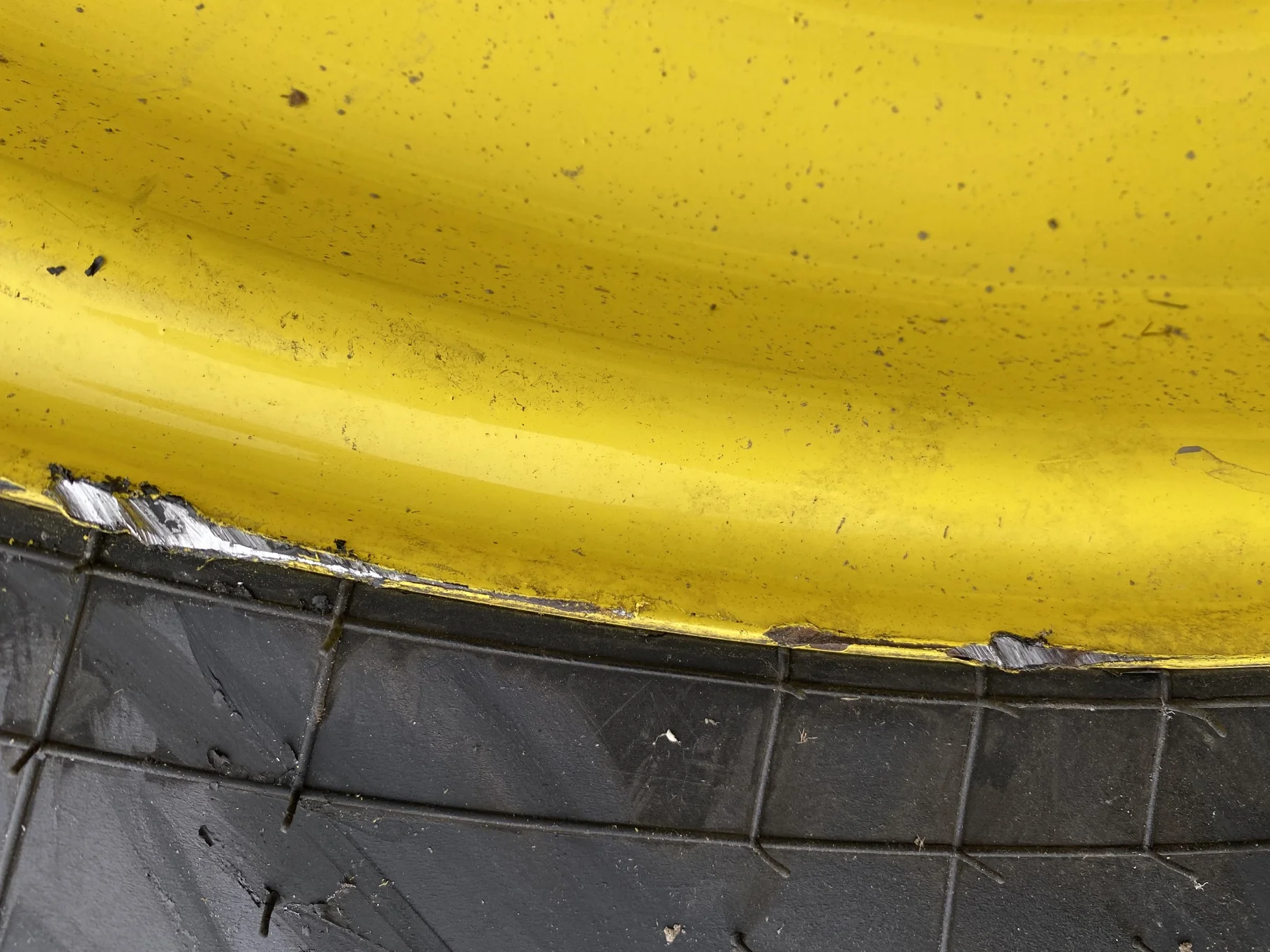 Used 85% 580/85R42 Firestone Radial Deep Tread 23 R-1W (166B) TL on a 18 x 42 JD Yellow 20 B Inside image 6
