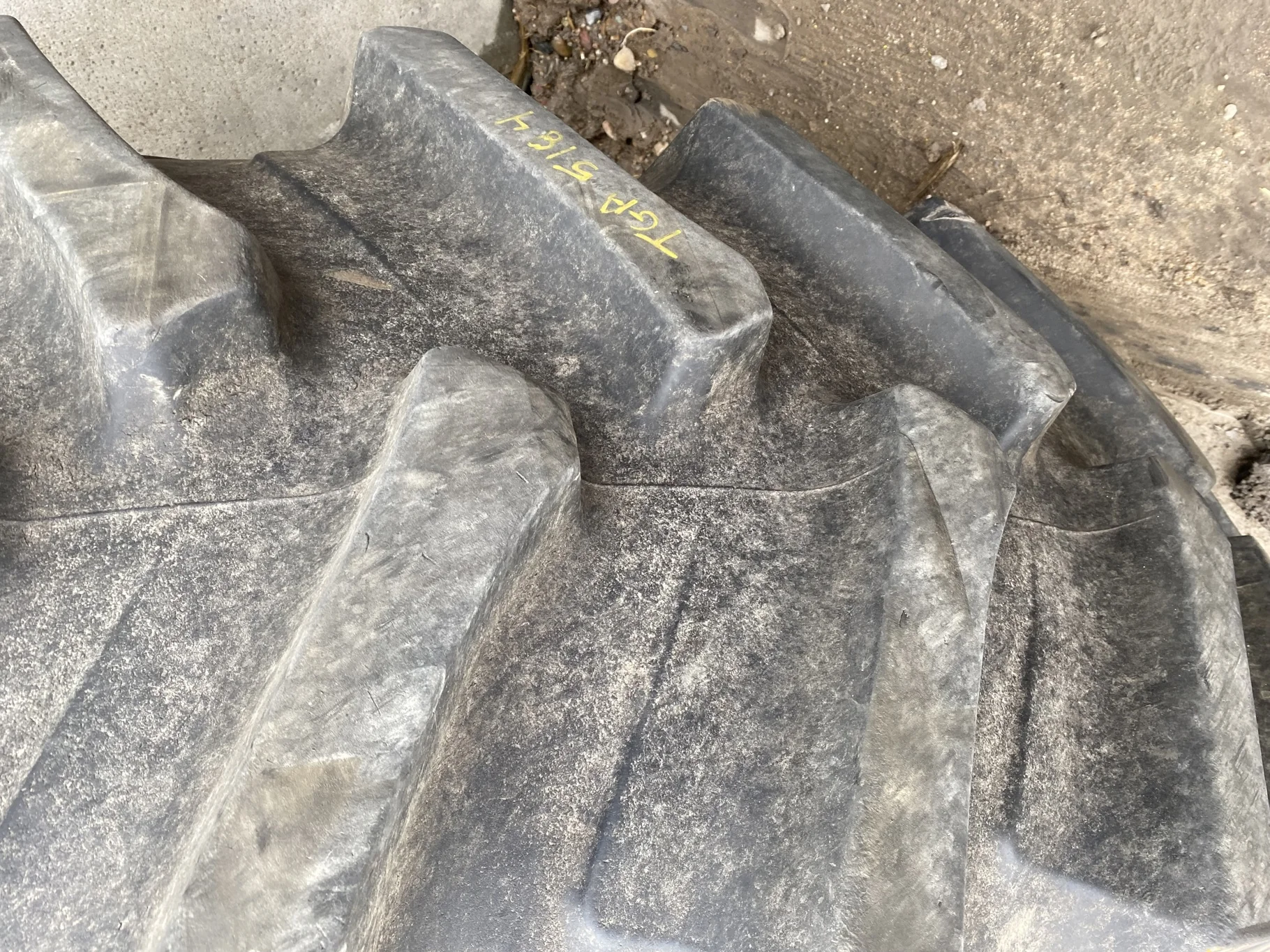 Used 85% 580/85R42 Firestone Radial Deep Tread 23 R-1W (166B) TL on a 18 x 42 20-13.187-10.50 24.5FS image 8