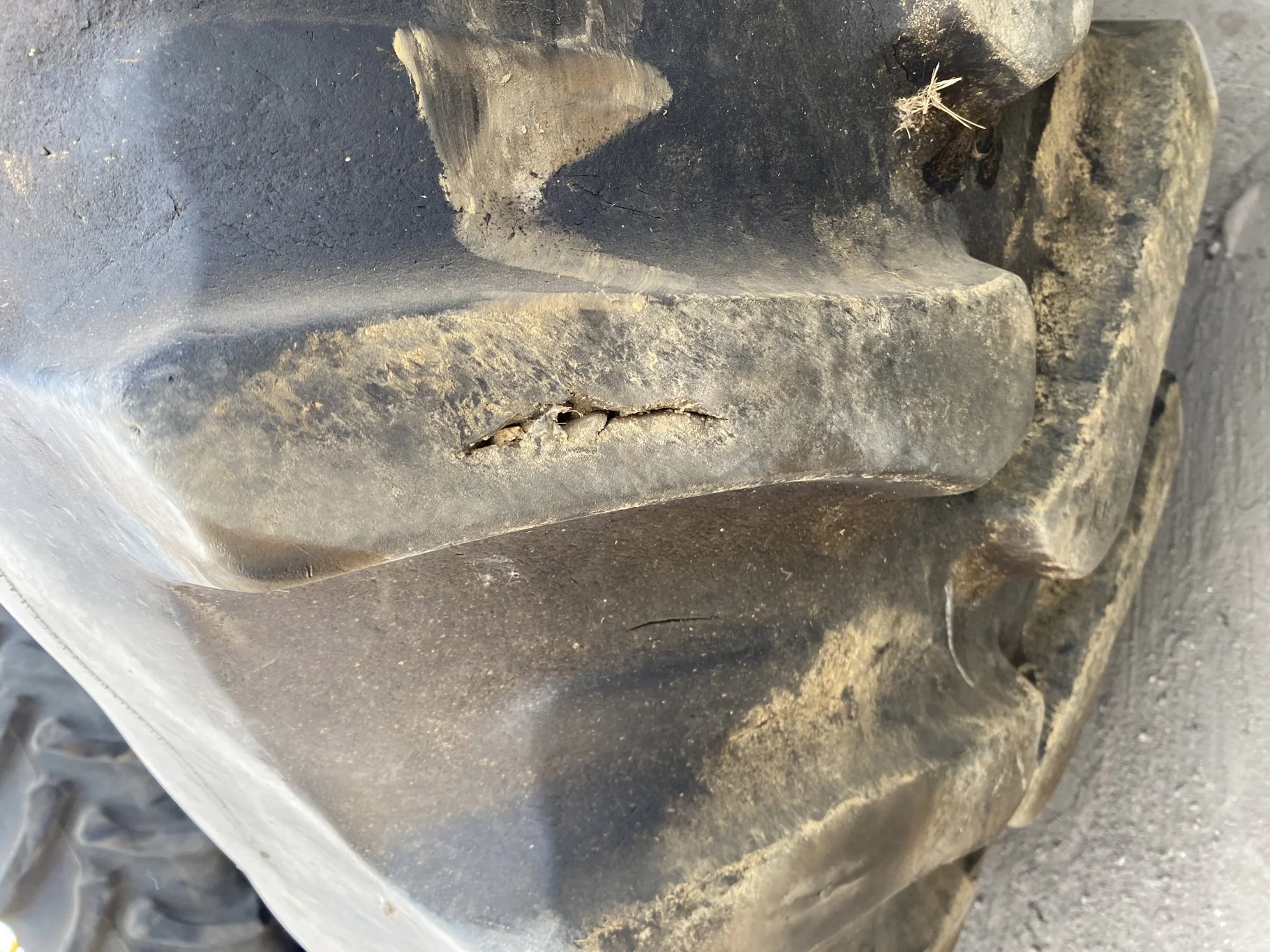 Used 70% 580/85R42 Firestone Radial Deep Tread 23 R-1W (166B) TL on a 18 x 42 JD Yellow 10 Bolt image 7