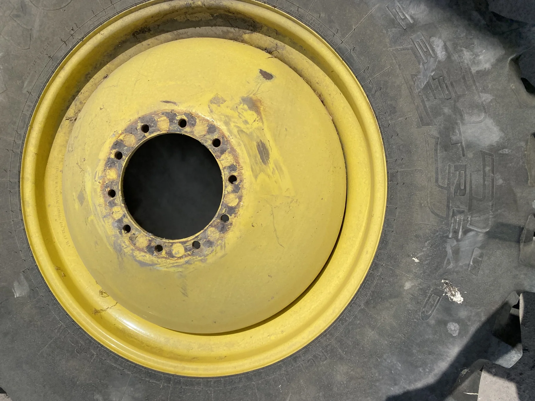 Used 70% 580/85R42 Firestone Radial Deep Tread 23 R-1W (166B) TL on a 18 x 42 JD Yellow 10 Bolt image 8