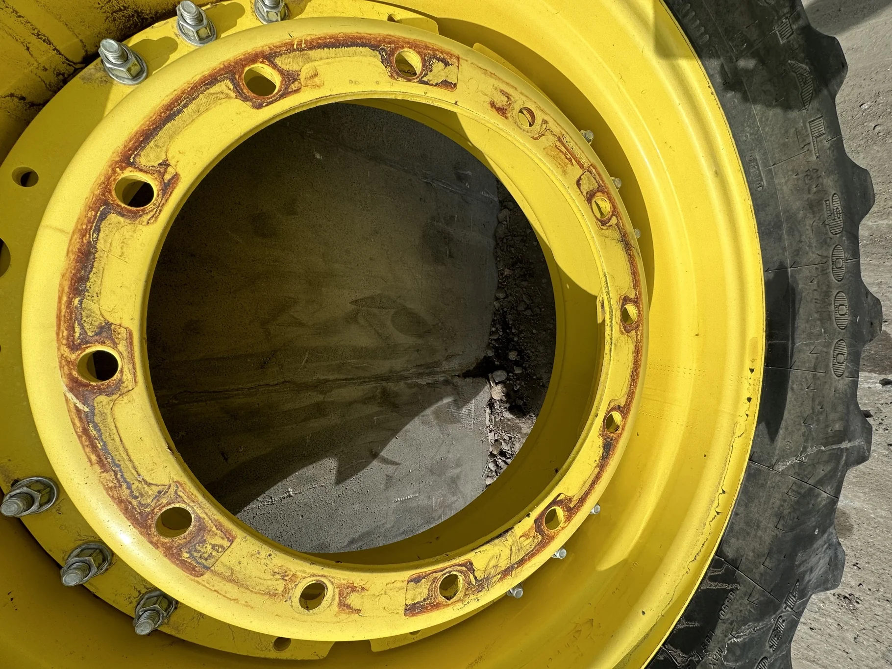 Used 480/70R34 155B Firestone Radial 9000 R-1W TL 60% On 15 x 34 3 Bolt Yellow Waffle Wheel w/ Disc image 3