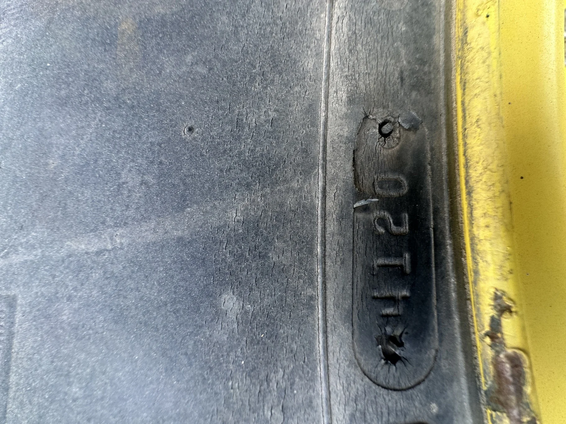 Used 57% 420/85R34 Firestone Radial All Traction DT (147B) on 15 x 34 JD Yellow 3 Bolt Waffle image 7