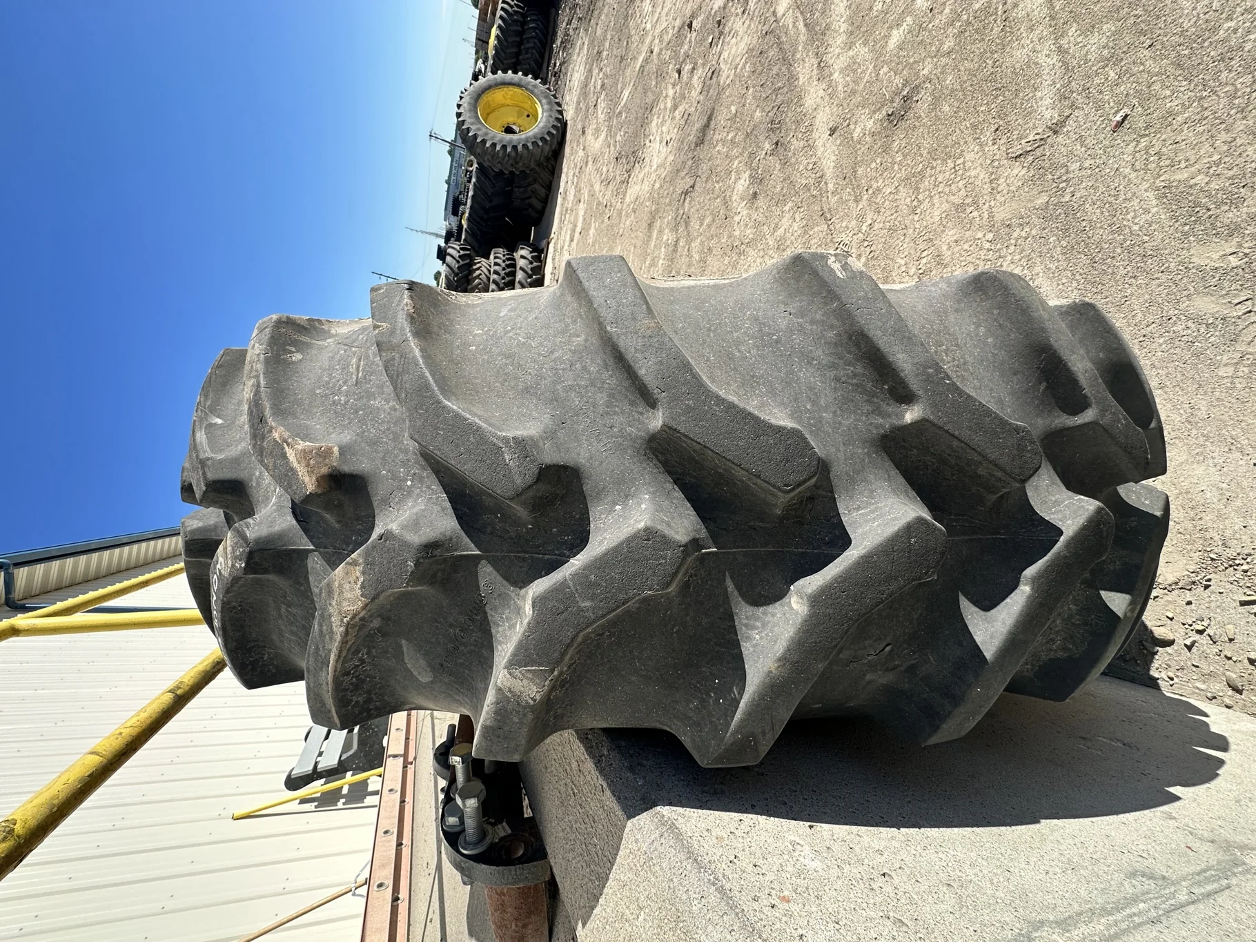 Used 480/80R38 149A8/B Goodyear Ultra Torque Radial R-1 TL 75% On 16 x 38 JD Yellow 10 Bolt image 4