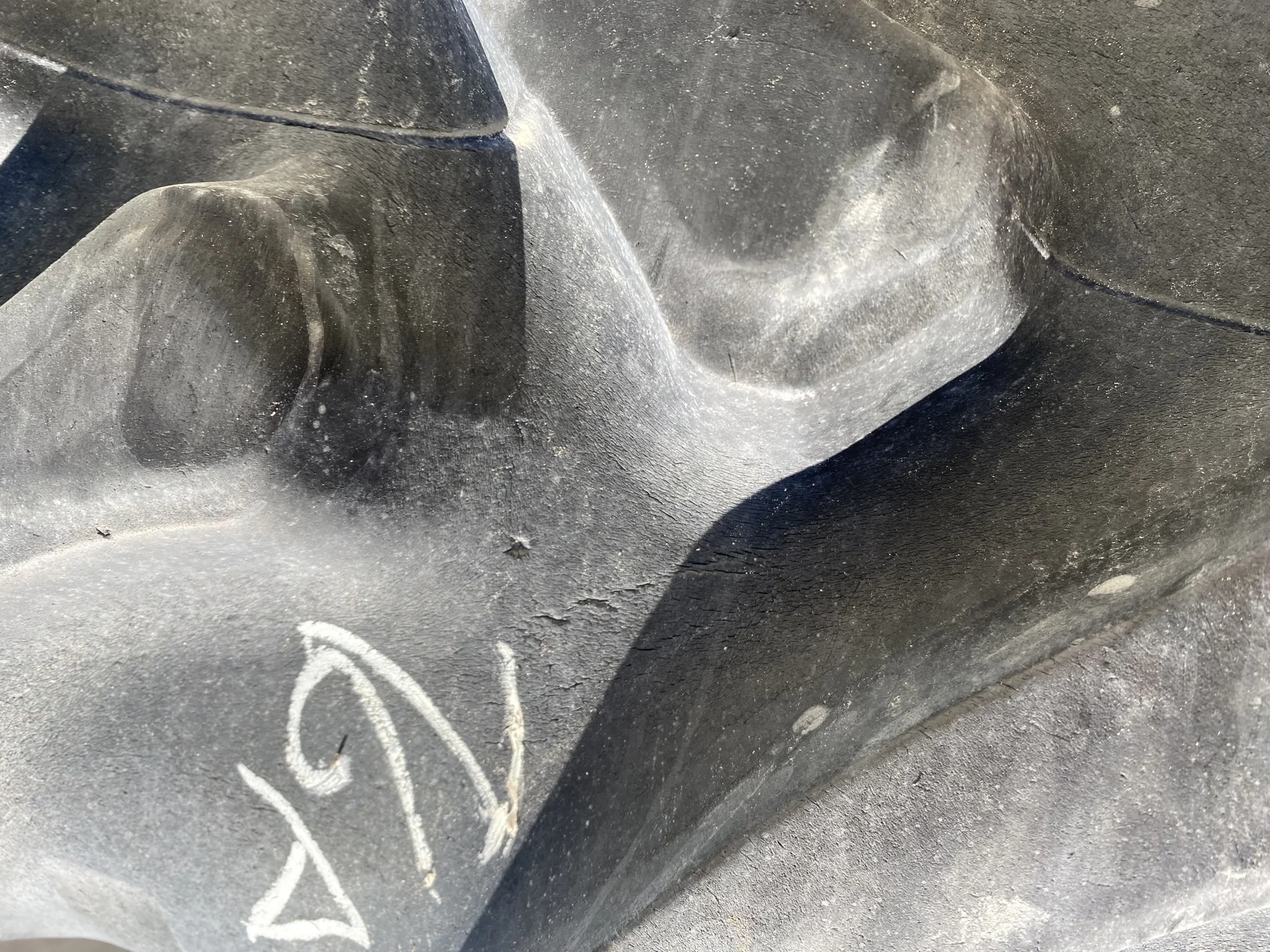 Used 65% 380/80R38 Firestone Radial All Traction Deep Tread (142A8) R-1W TL on a 12 x 38 JD Ye image 8