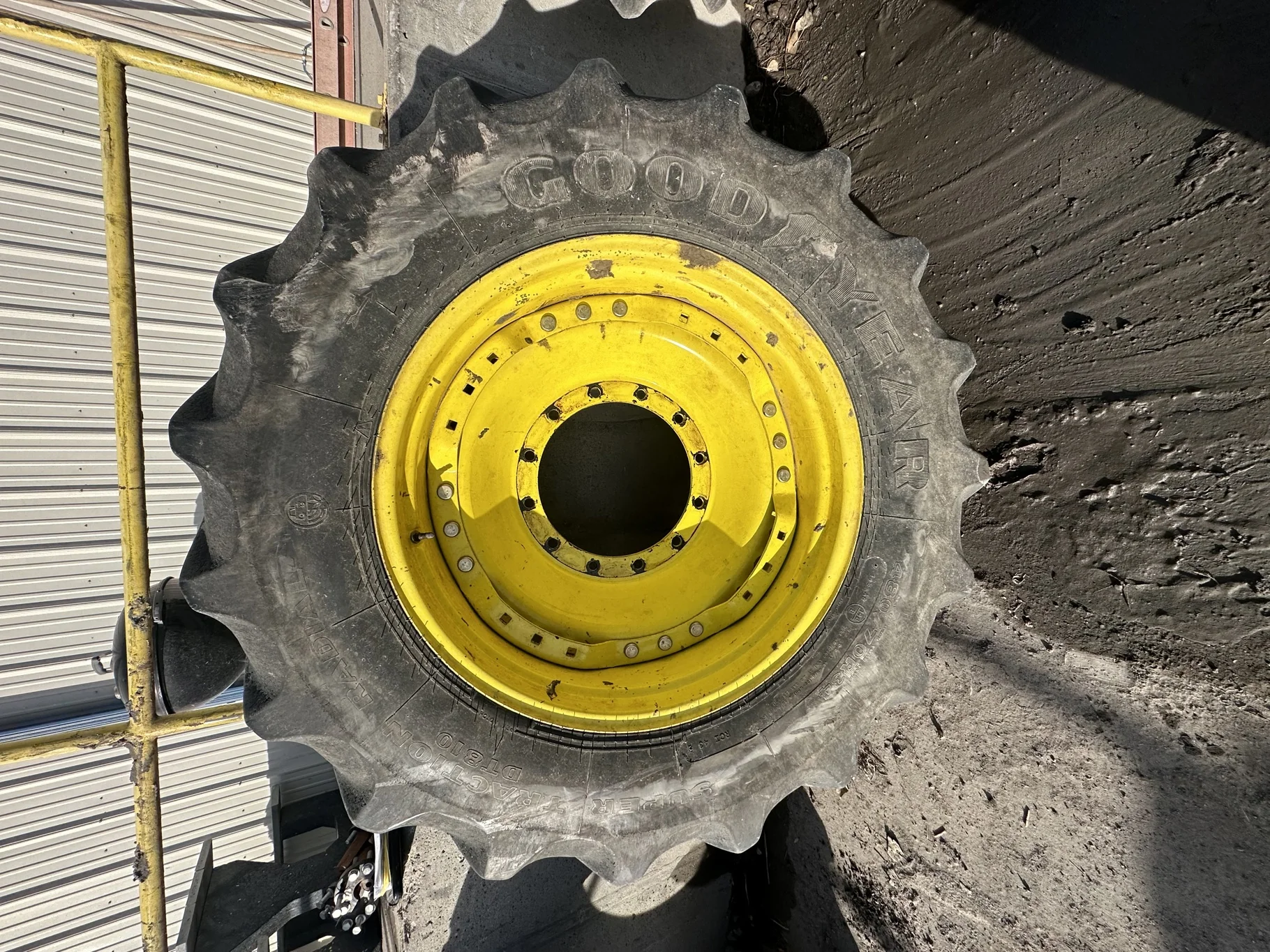 Used 480/70R34 155D Goodyear Optitrac TL R-1W 50-55% on 15 X 34 24-29.25-9.375 BS Waffle Center image 2