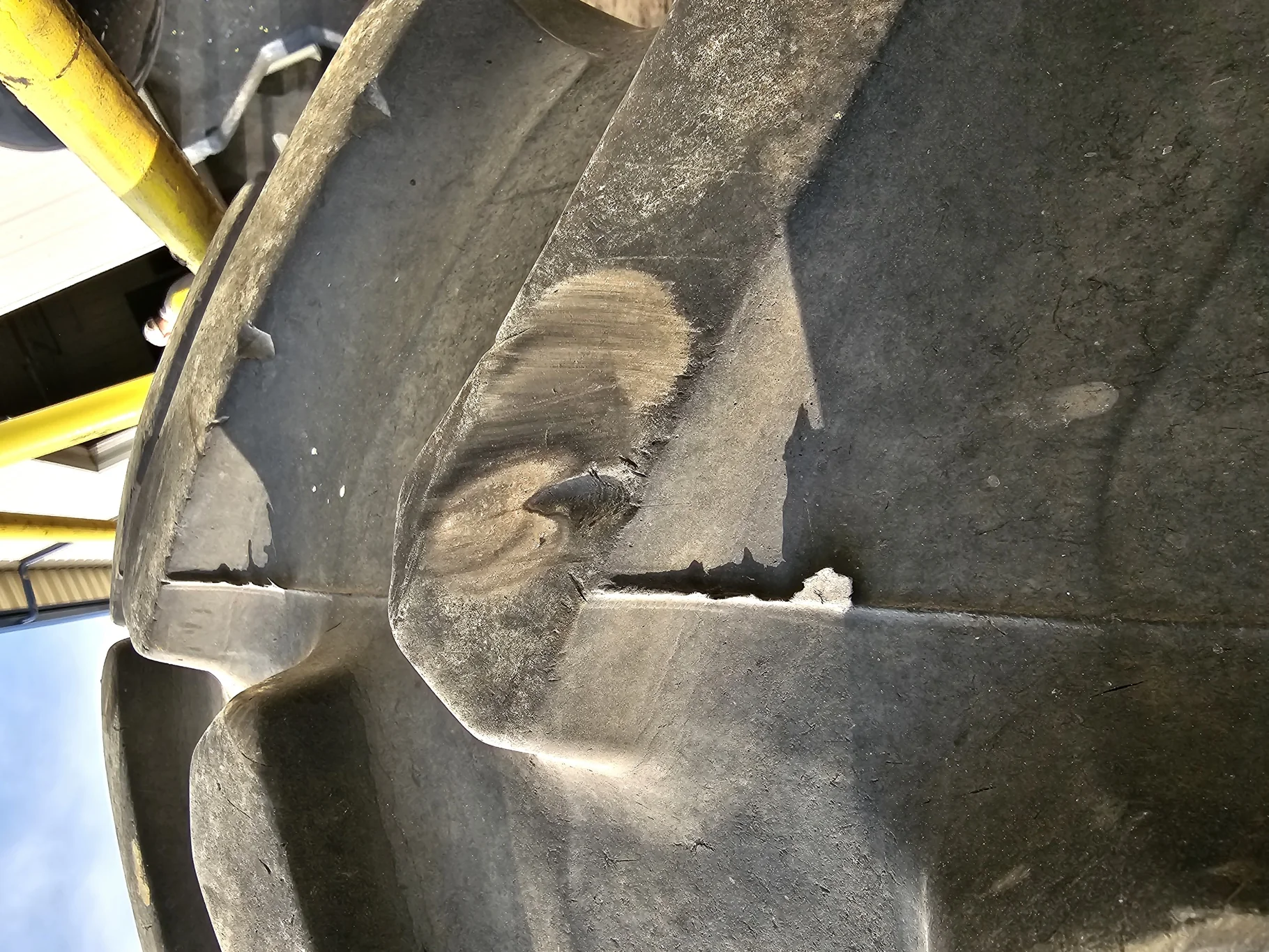 Used 75% 480/80R50 Firestone Radial Deep Tread 23 R-1W (159B) TL on a 15 x 50 JD Yellow 12 Bo image 7