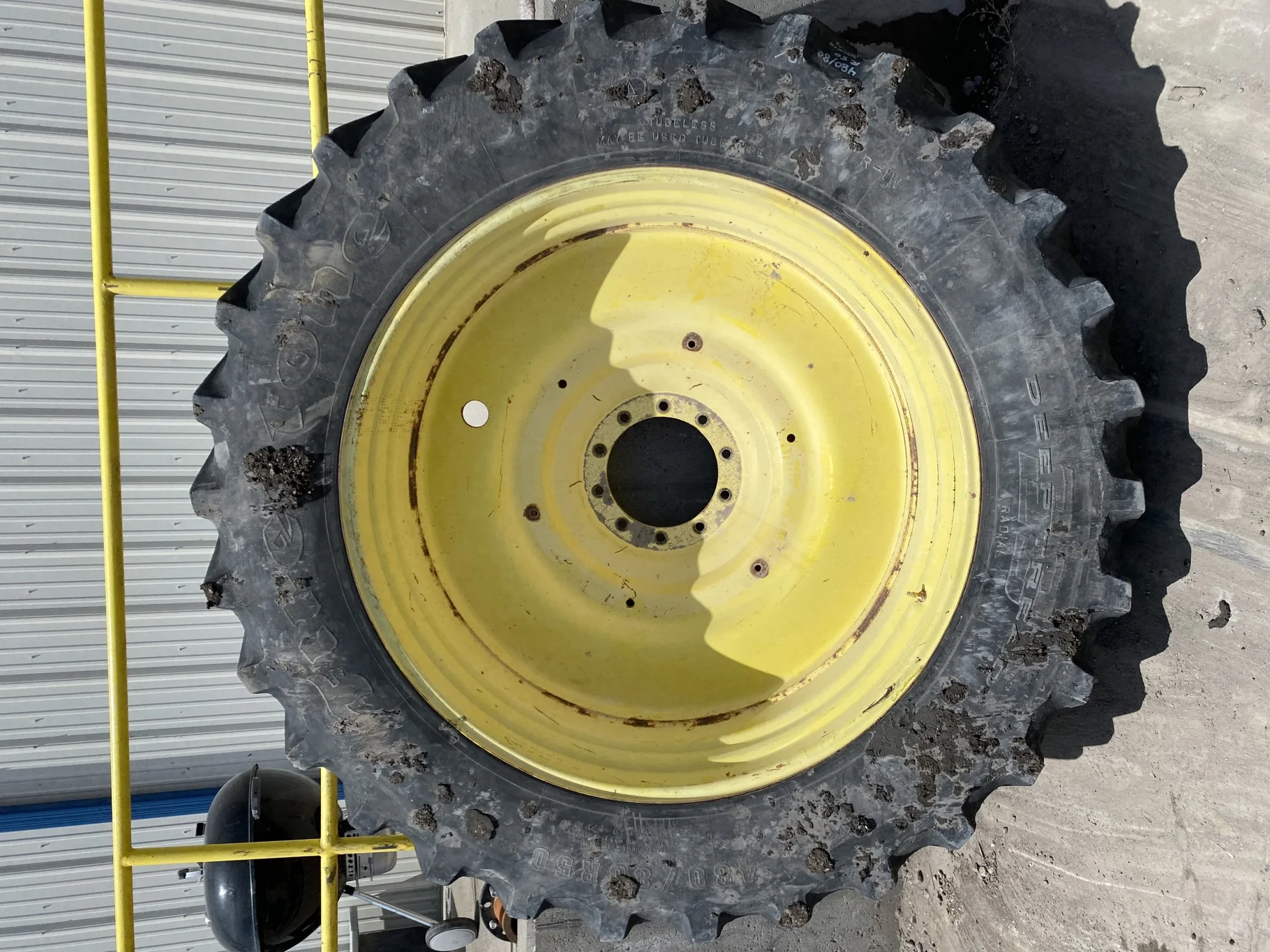 Used 45% 480/80R50 Firestone Radial Deep Tread 23 R-1W (159B) TL on 15 x 50 John Deere Yellow 10 Bo image 2
