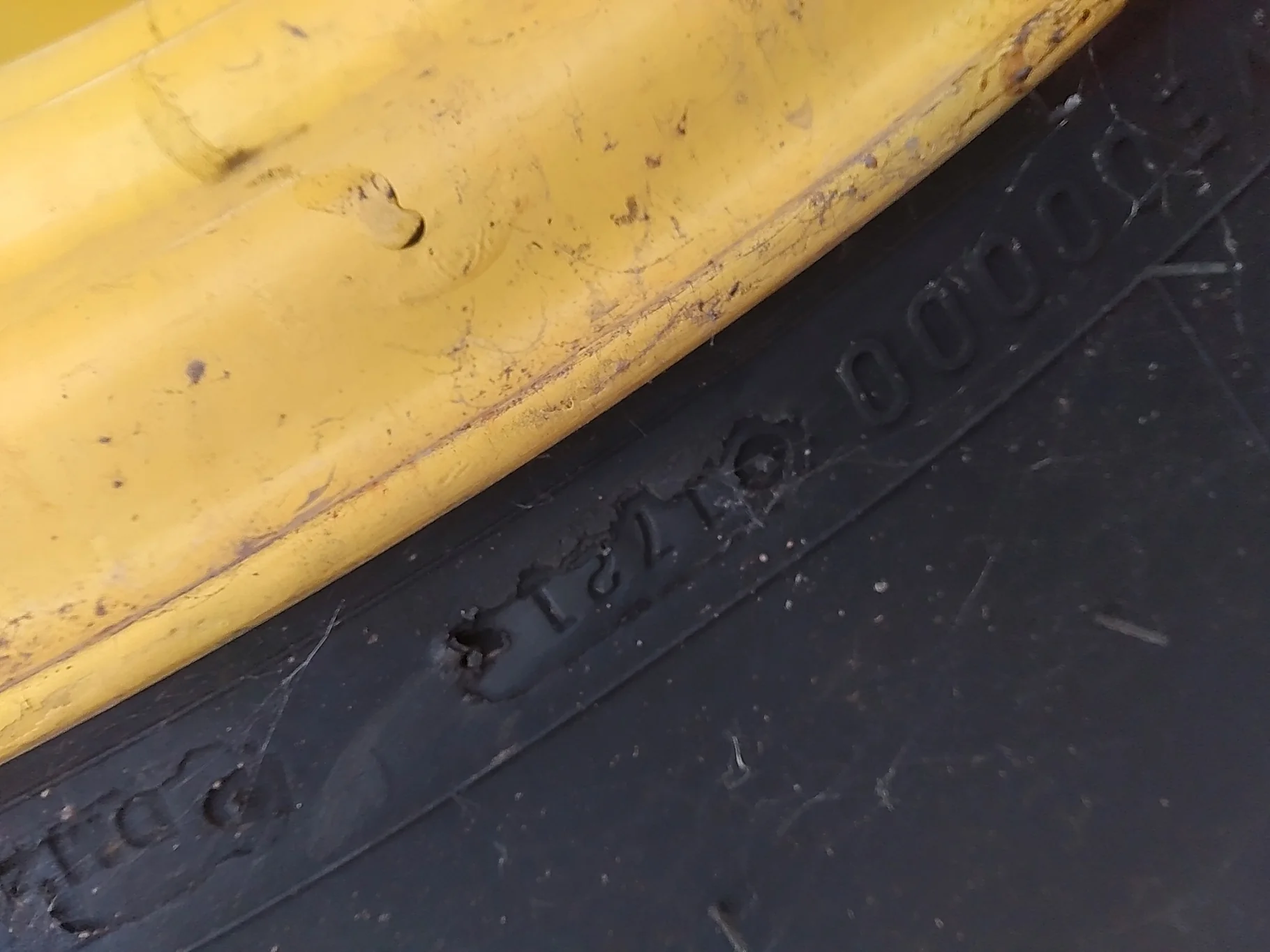 Used 85% 650/85R38 Firestone Radial Deep Tread 23 R-1W 173B TL on 23 X 38 JD Yellow 20B Outside image 6
