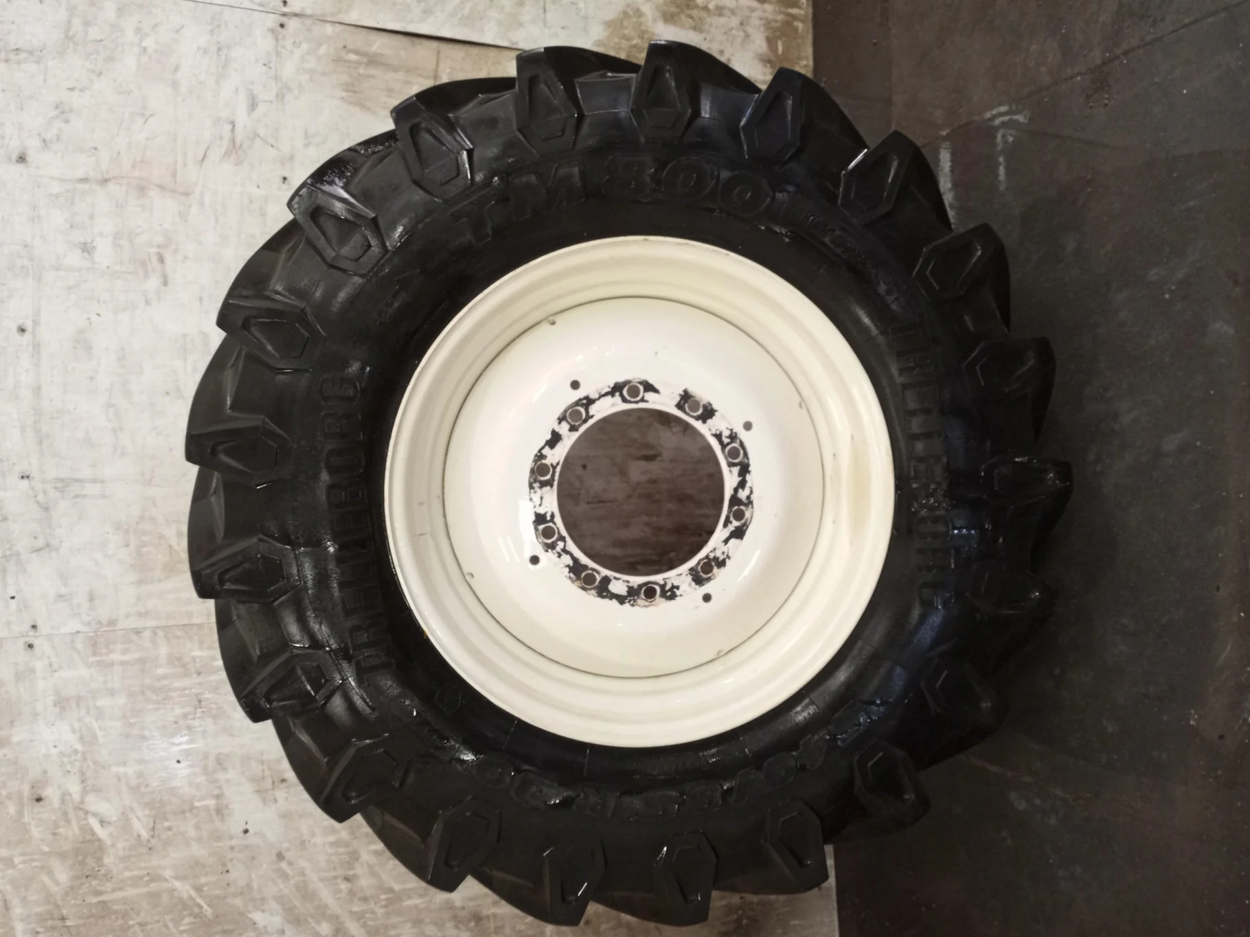 Used 90% 540/65R30 Trelleborg TM800 High Speed R-1W (150D) TL (slight road wear, cuts on lugs - good