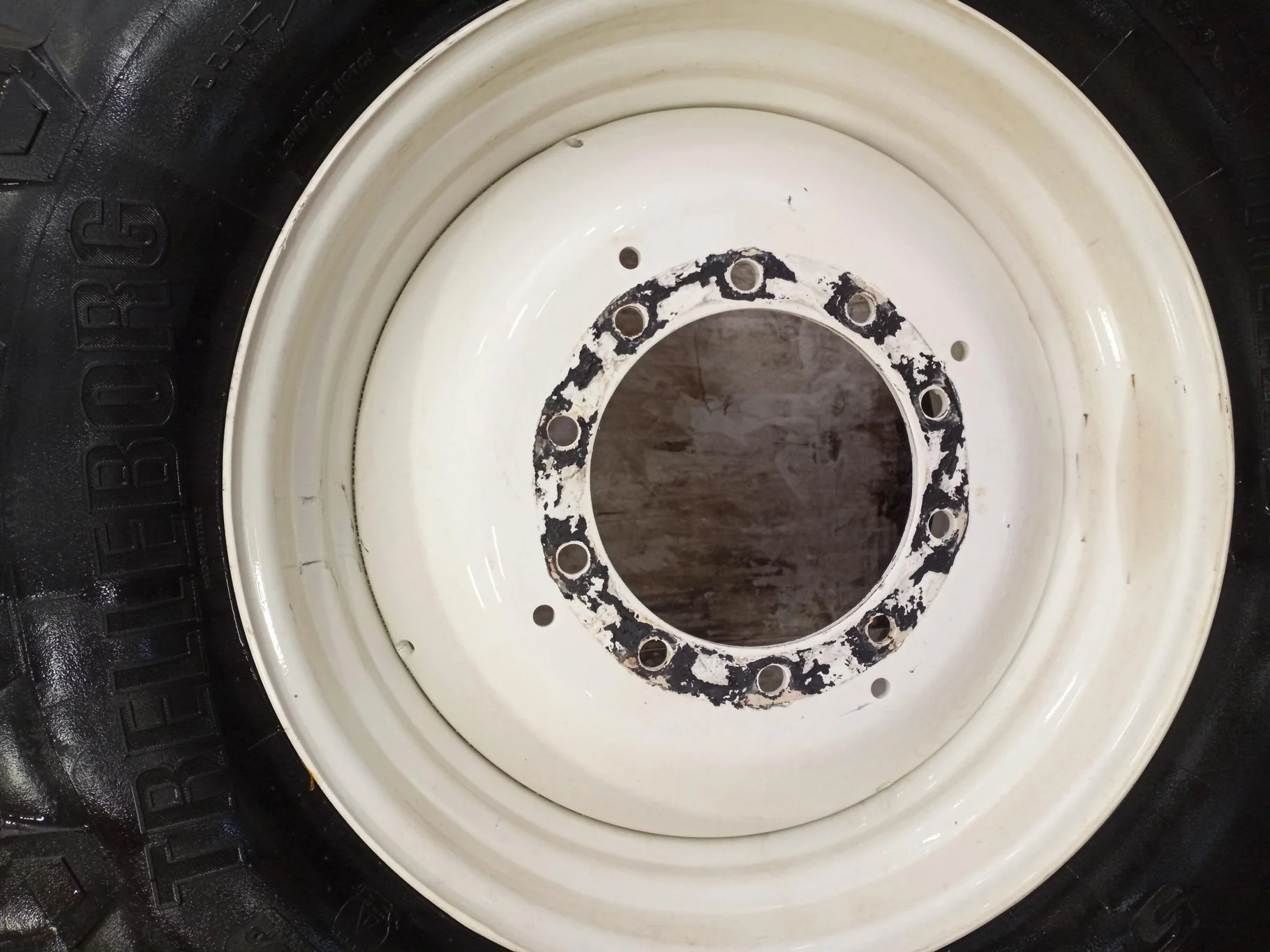 Used 90% 540/65R30 Trelleborg TM800 High Speed R-1W (150D) TL (slight road wear, cuts on lugs - good image 5