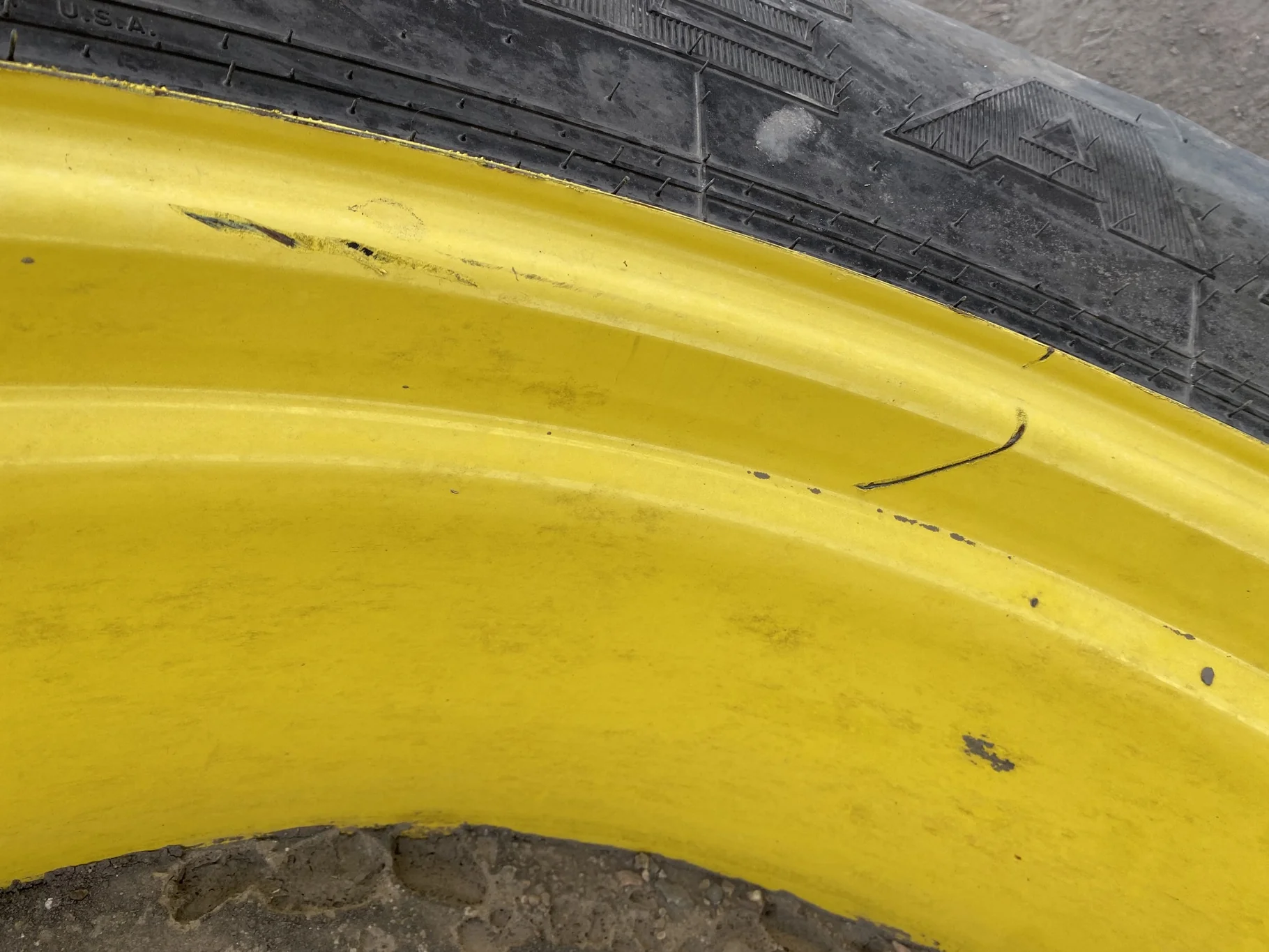Used 98% 650/85R38 Goodyear Optitrac DT824 R-1W (173A8/173B) TL (tear in bead, slight road wear - go image 5