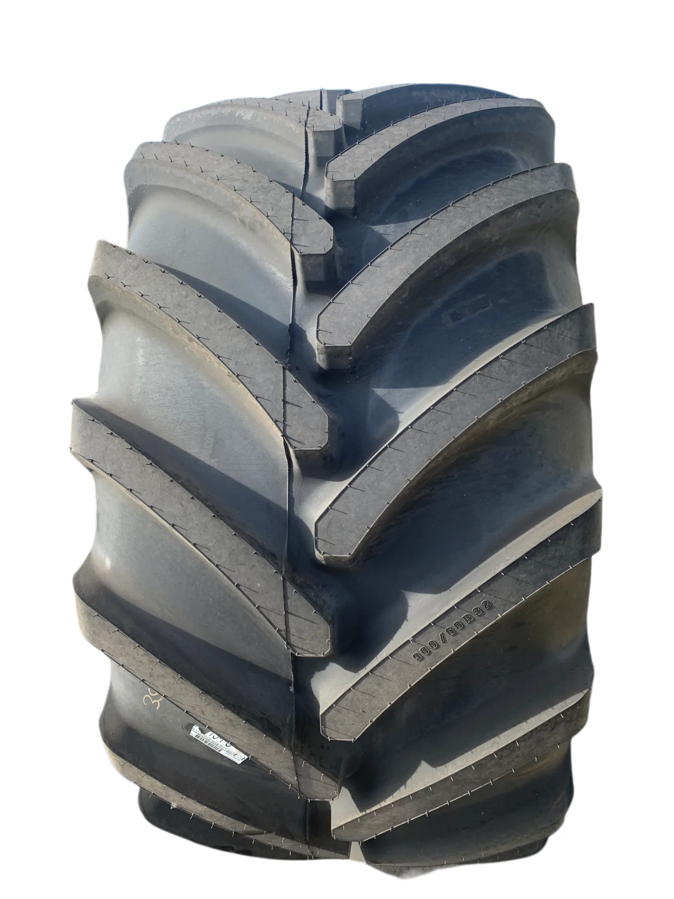 Take-Off VF900/60R32 193B Firestone CFO Maxi-Traction TL R-1W on 32 X 30 20-13.187-11.06 Combine image 4
