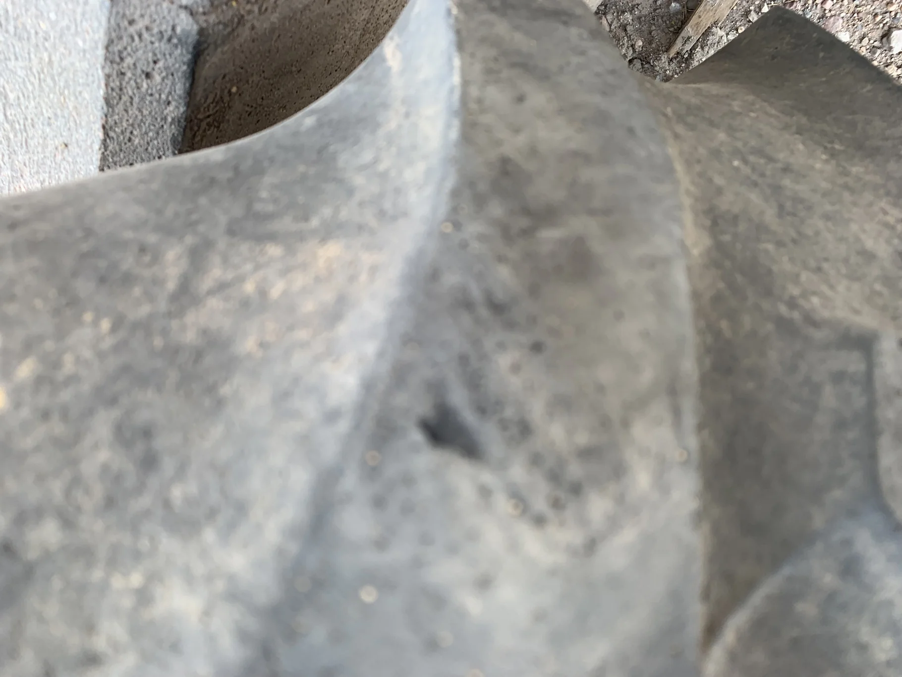 Used 25% 380/90R50 Goodyear Super Traction Radial R-1W (151D) TL on a 12 x 50 Case Silver 10 Bolt W image 8