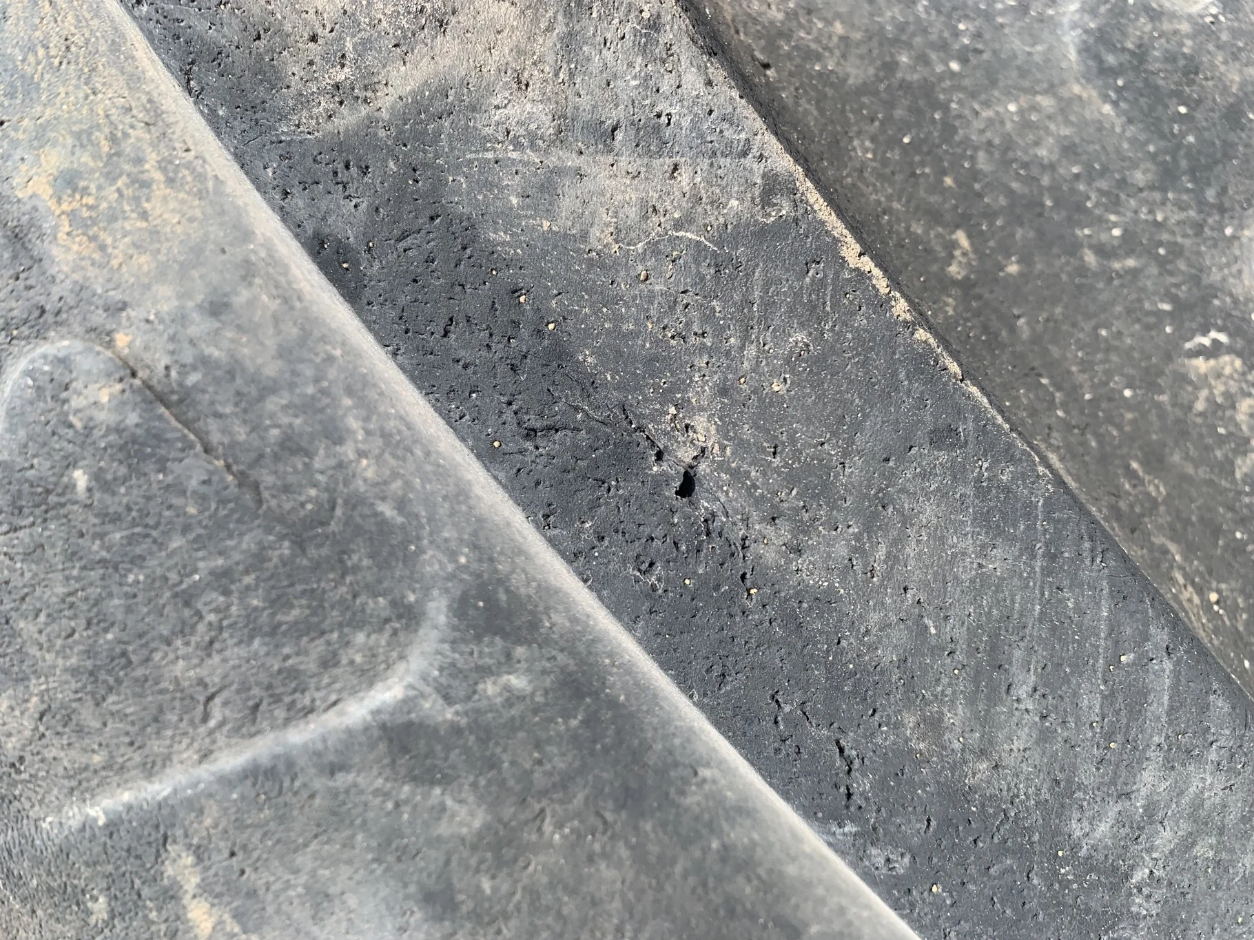 Used 60% 380/90R50 BKT Agrimax RT945 R-1W (151A8) TL on a 12 x 50 Case Silver Waffle with 10 Bo image 5