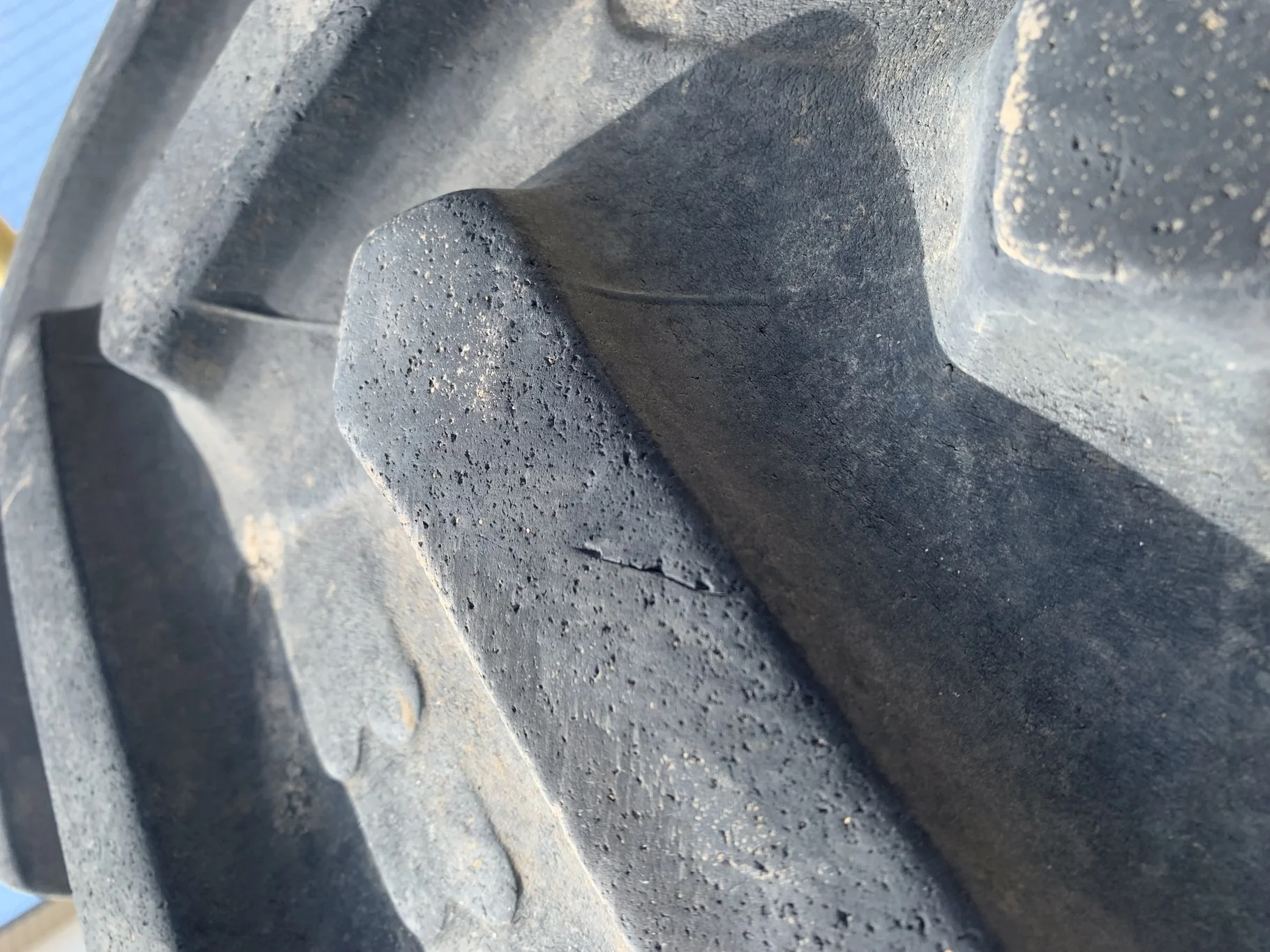 Used 60% 380/90R50 BKT Agrimax RT945 R-1W (151A8) TL on a 12 x 50 Case Silver Waffle with 10 Bo image 8