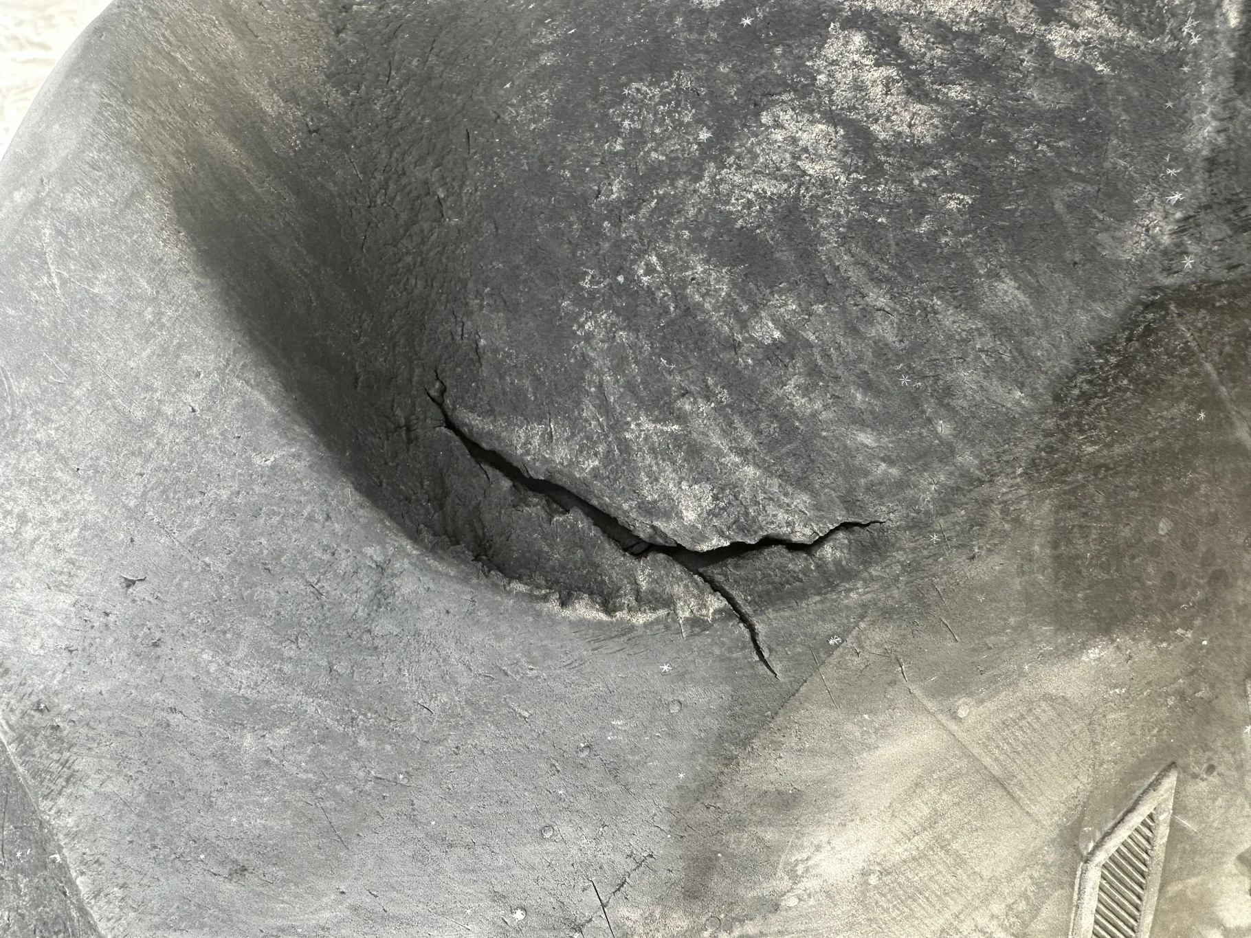 Used 55% 620/70R46 Goodyear Super Traction DT820 R-1W (167B) TL on 20 x 46 12-32.047 JD Yellow Spray image 5
