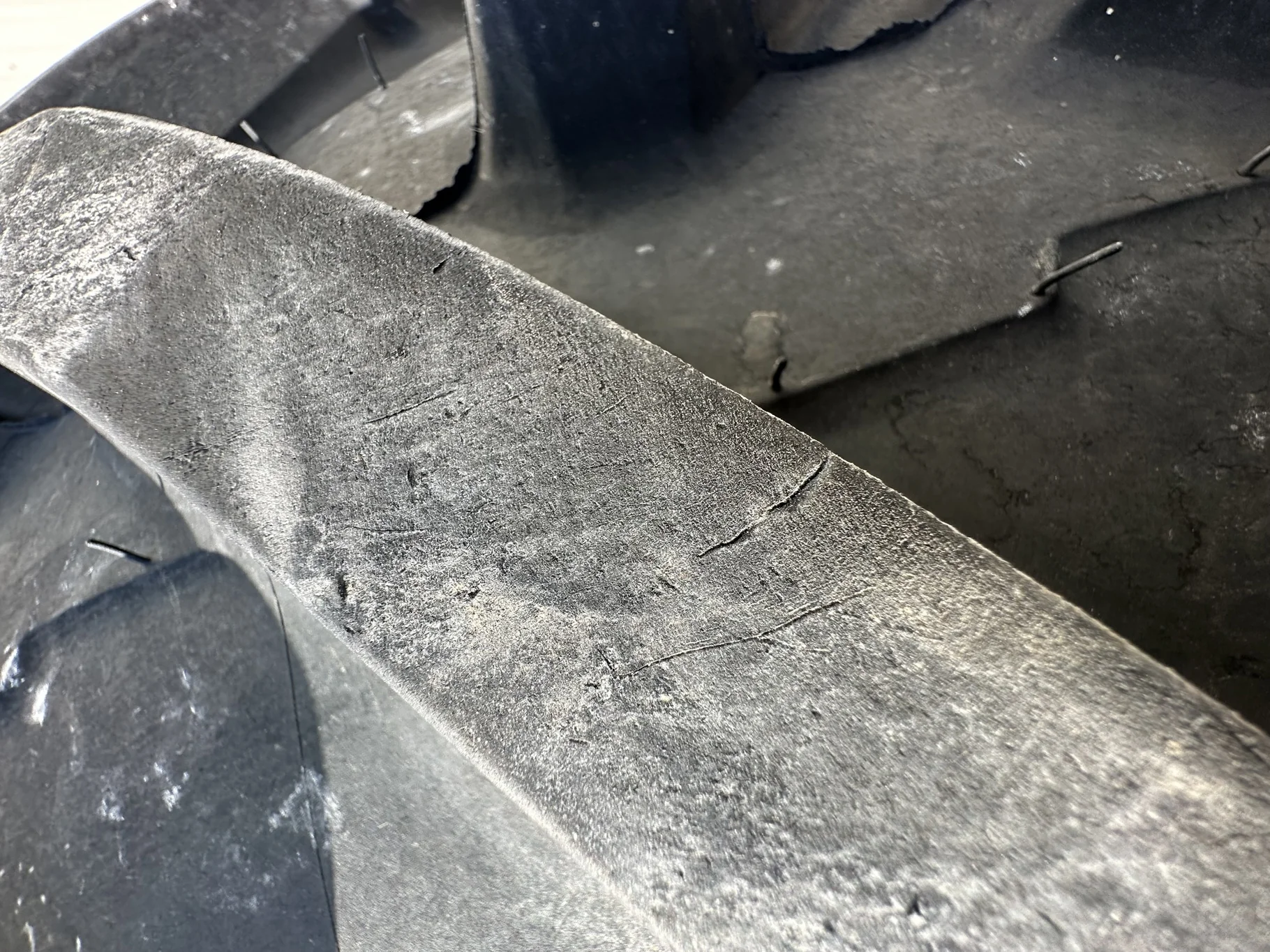 USED 90% 480/80R46 Michelin AgriBib 2 R-1W (158A8/158B) TL on a 16 X 46 JD Yellow 12 Bolt Stub image 5