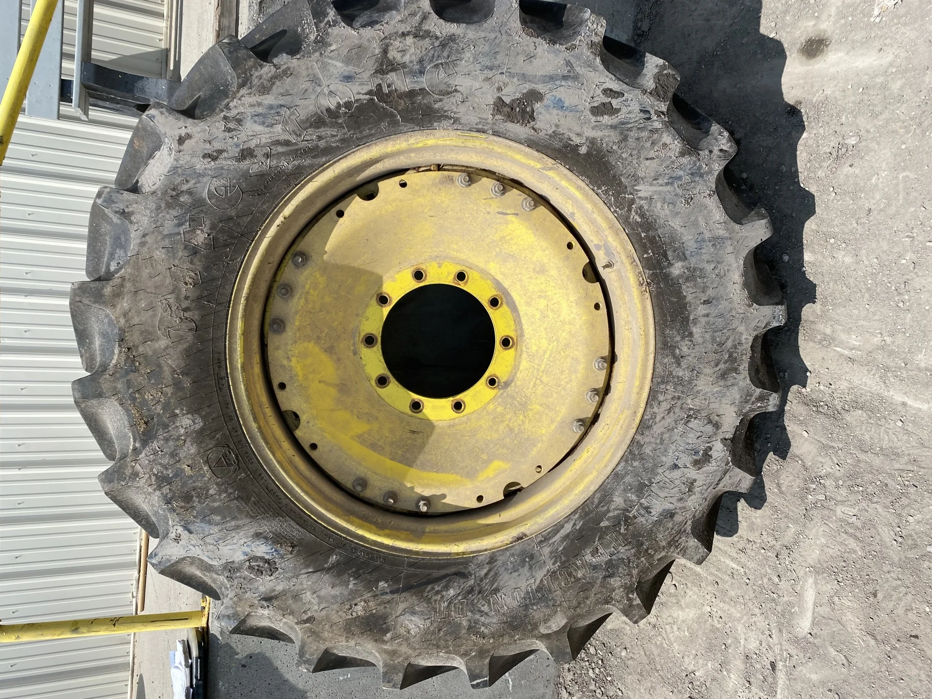 Used 85% 420/85R34 Firestone Radial All Traction DT R-1W 147A8 TL on a 13 x 34 JD Yellow Waffl image 6