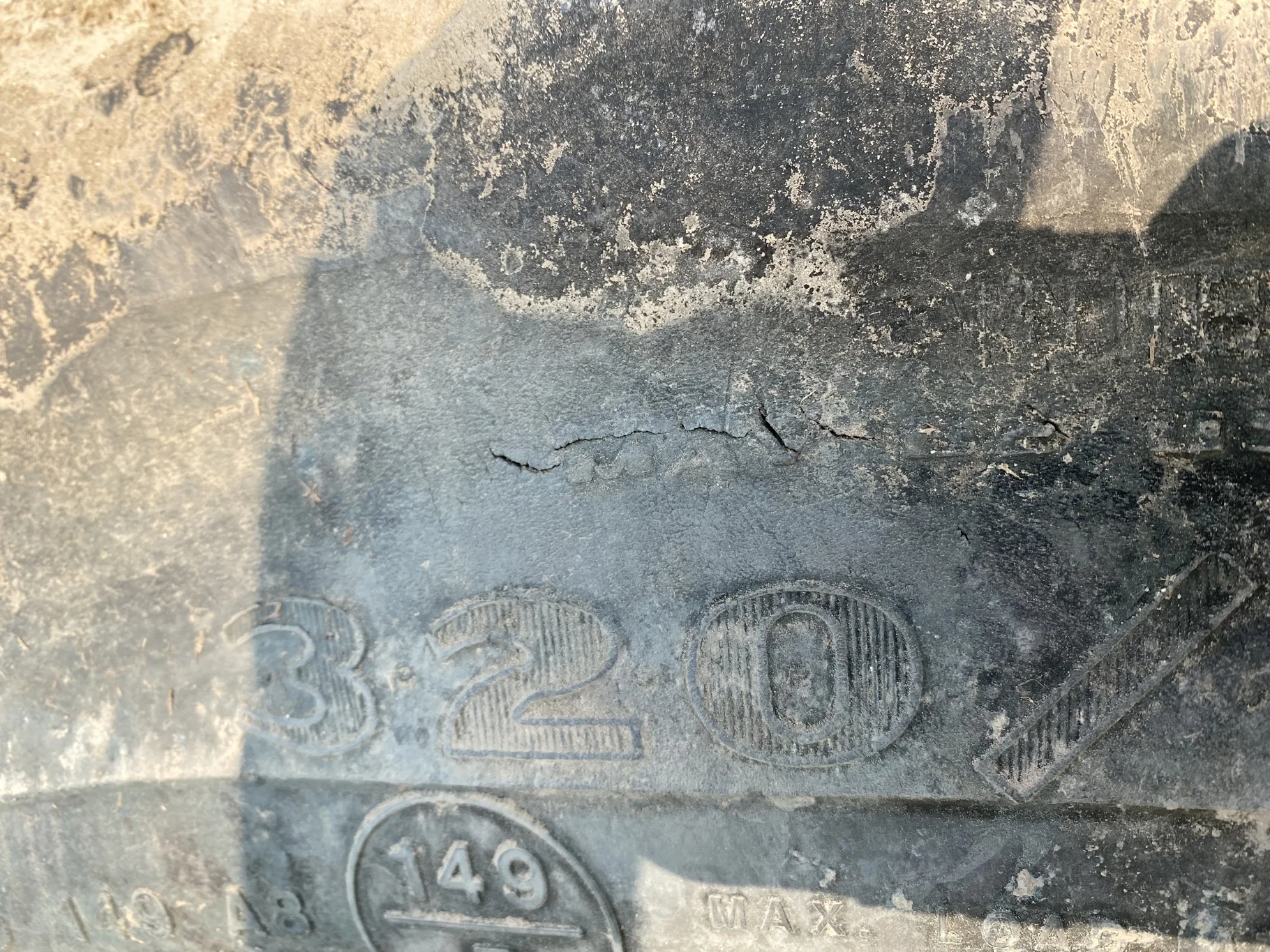 Used 45% 320/85R38 Goodyear Super Traction Radial  (142D) R-1W TL on a 10 x 38 John Deere Yellow St image 5