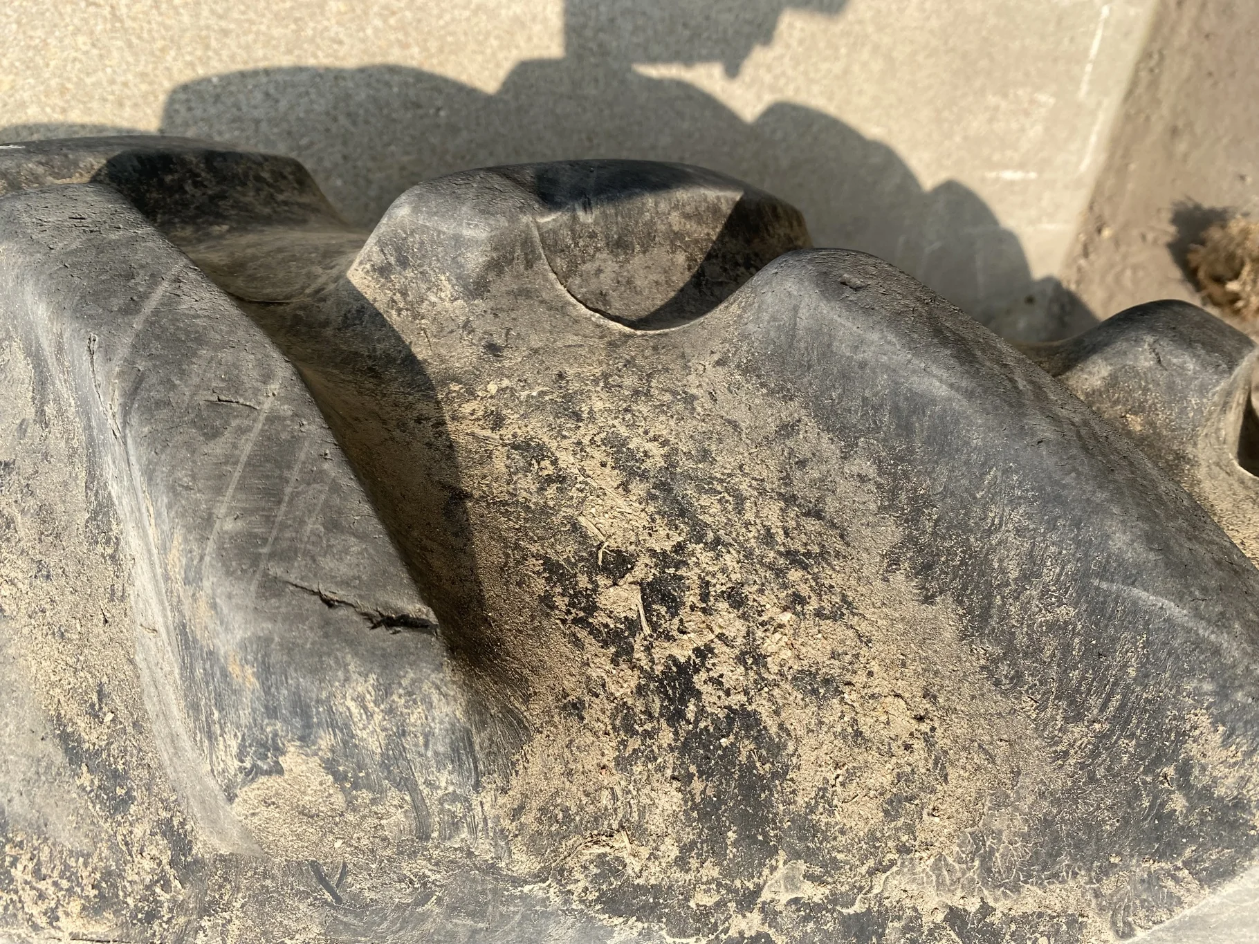 Used 45% 320/85R38 Goodyear Super Traction Radial  (142D) R-1W TL on a 10 x 38 John Deere Yellow St image 8