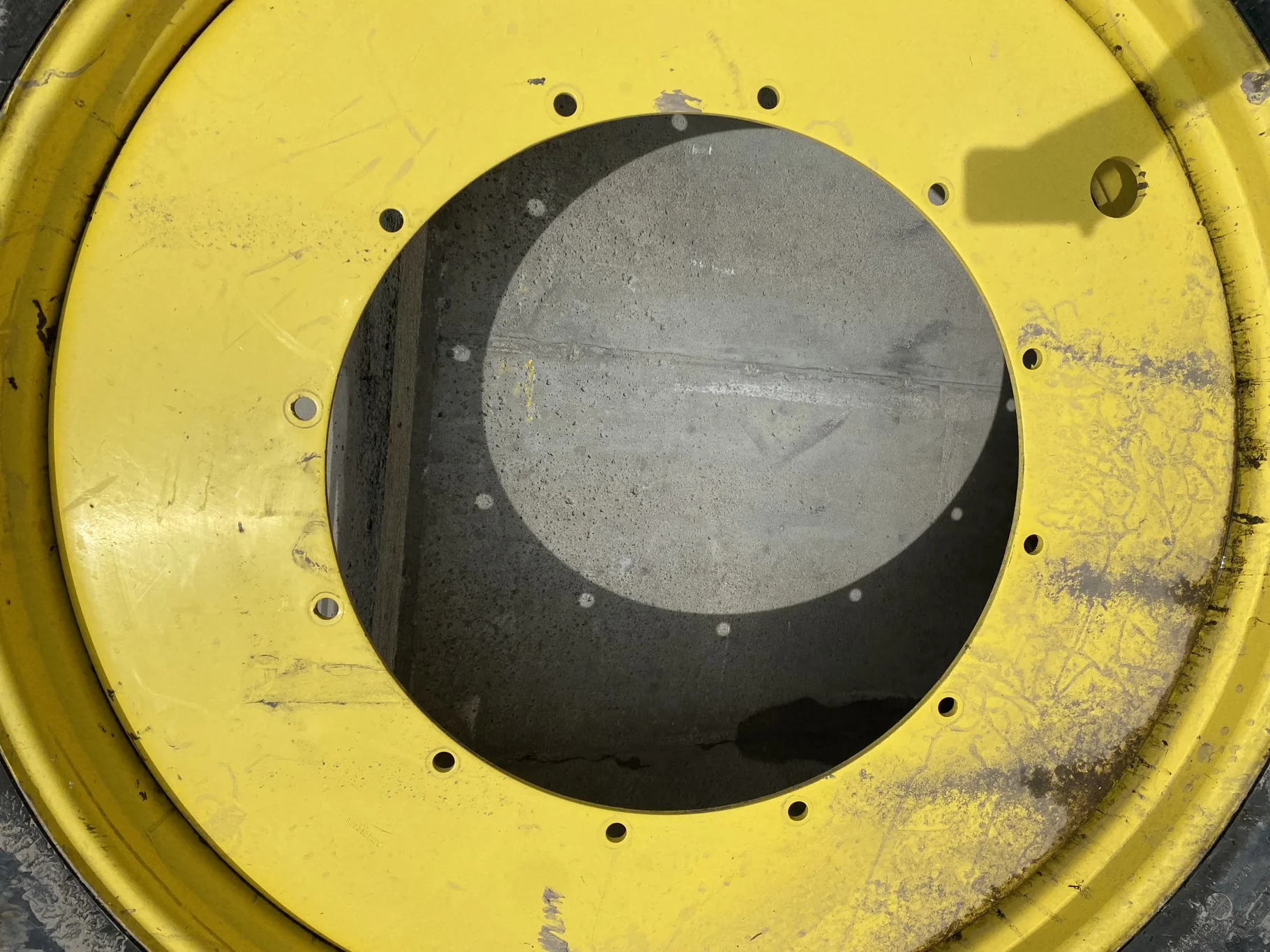 Used 42% 380/90R54 Goodyear Super Traction Radial DT800 on 12 X 54 JD Yellow 12 Bolt (.937) 12-32.04 image 3
