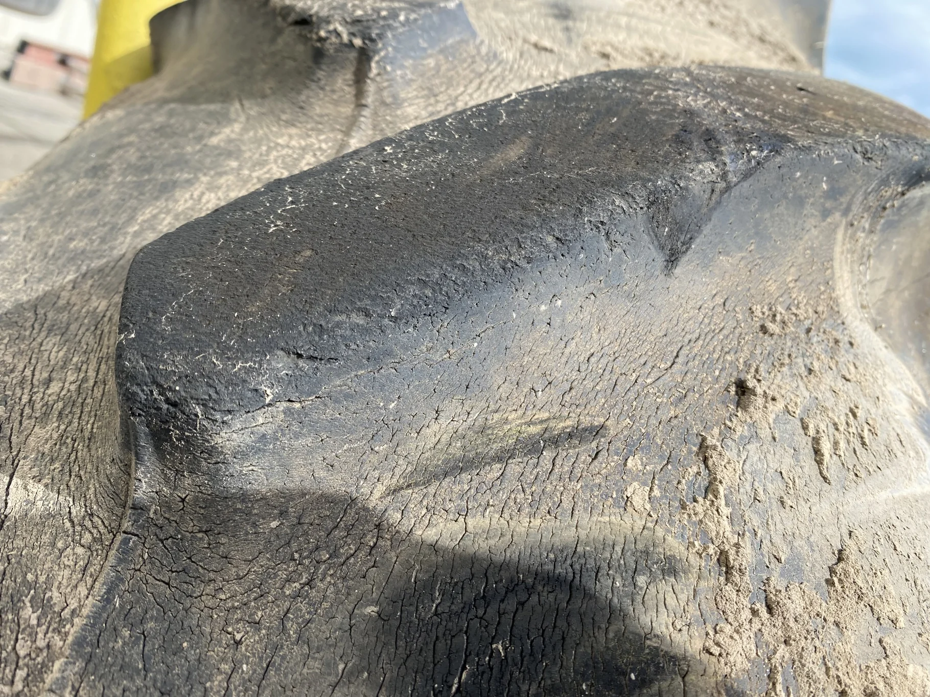 Used 42% 380/90R54 Goodyear Super Traction Radial DT800 on 12 X 54 JD Yellow 12 Bolt (.937) 12-32.04 image 9