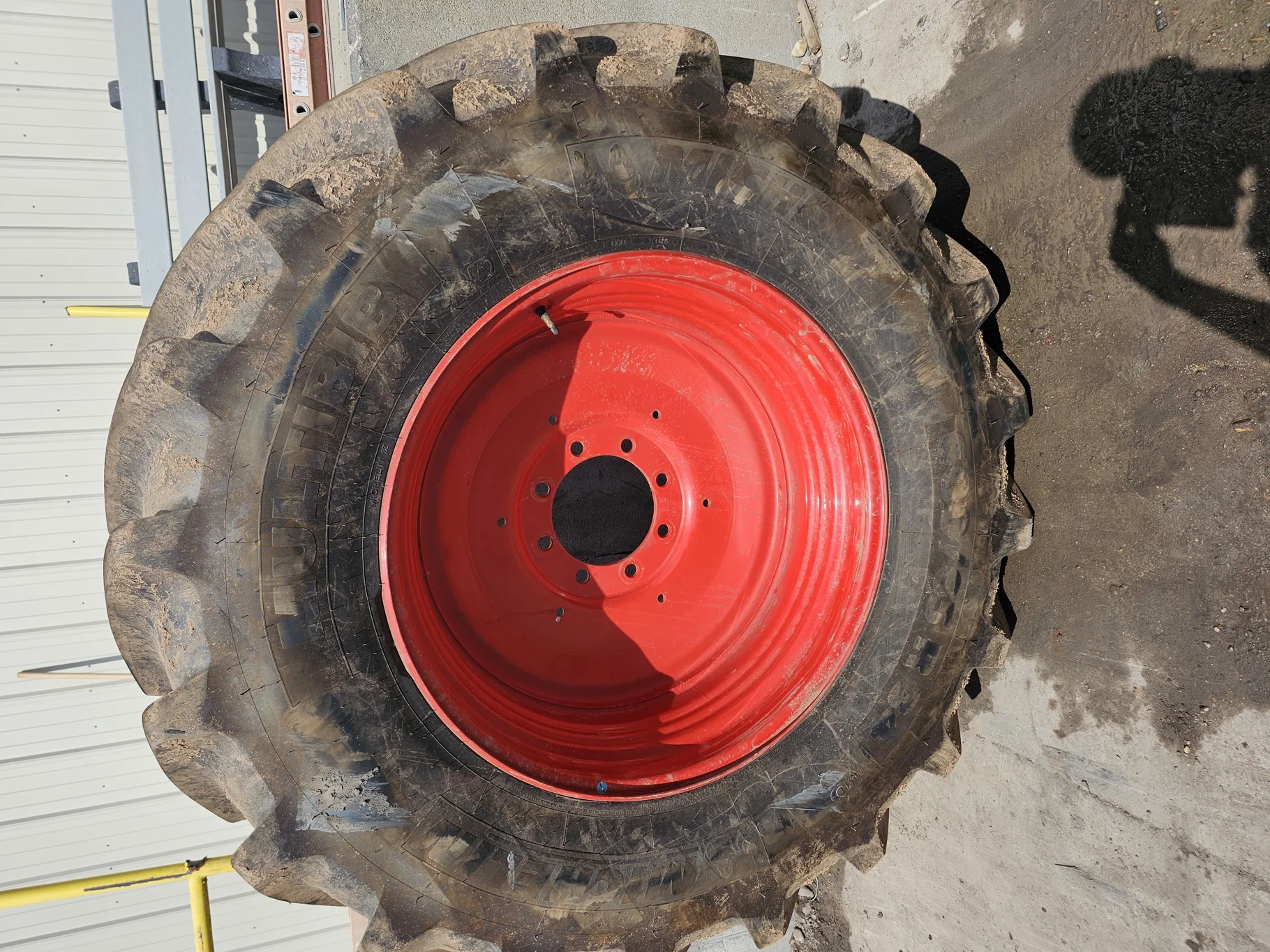 Take Off 600/65R34 Michelin Multibib 151D TL on a 18 X 34 Fendt Red Straight Plate Wheel 8 bolt (Lug image 2