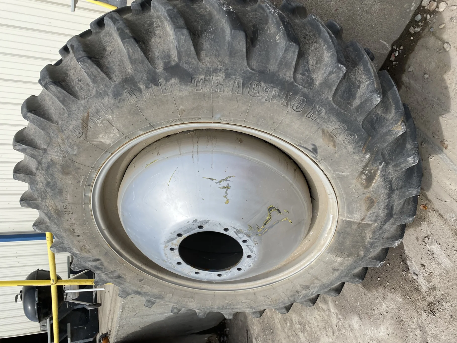 Used 480/80R42 151B Firestone Radial All Traction 23 R-1 TL 90% On 16 x 42 Case Silver Combine Wheel image 2