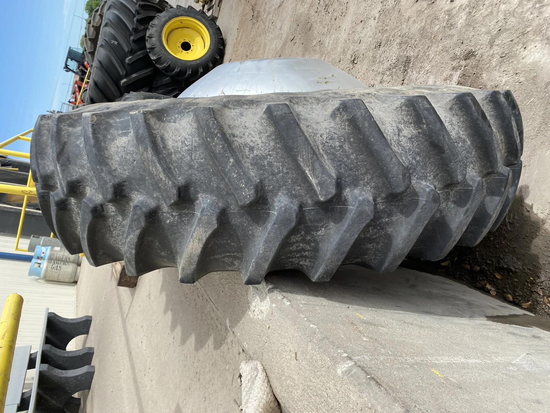 Used 480/80R42 151B Firestone Radial All Traction 23 R-1 TL 90% On 16 x 42 Case Silver Combine Wheel image 3