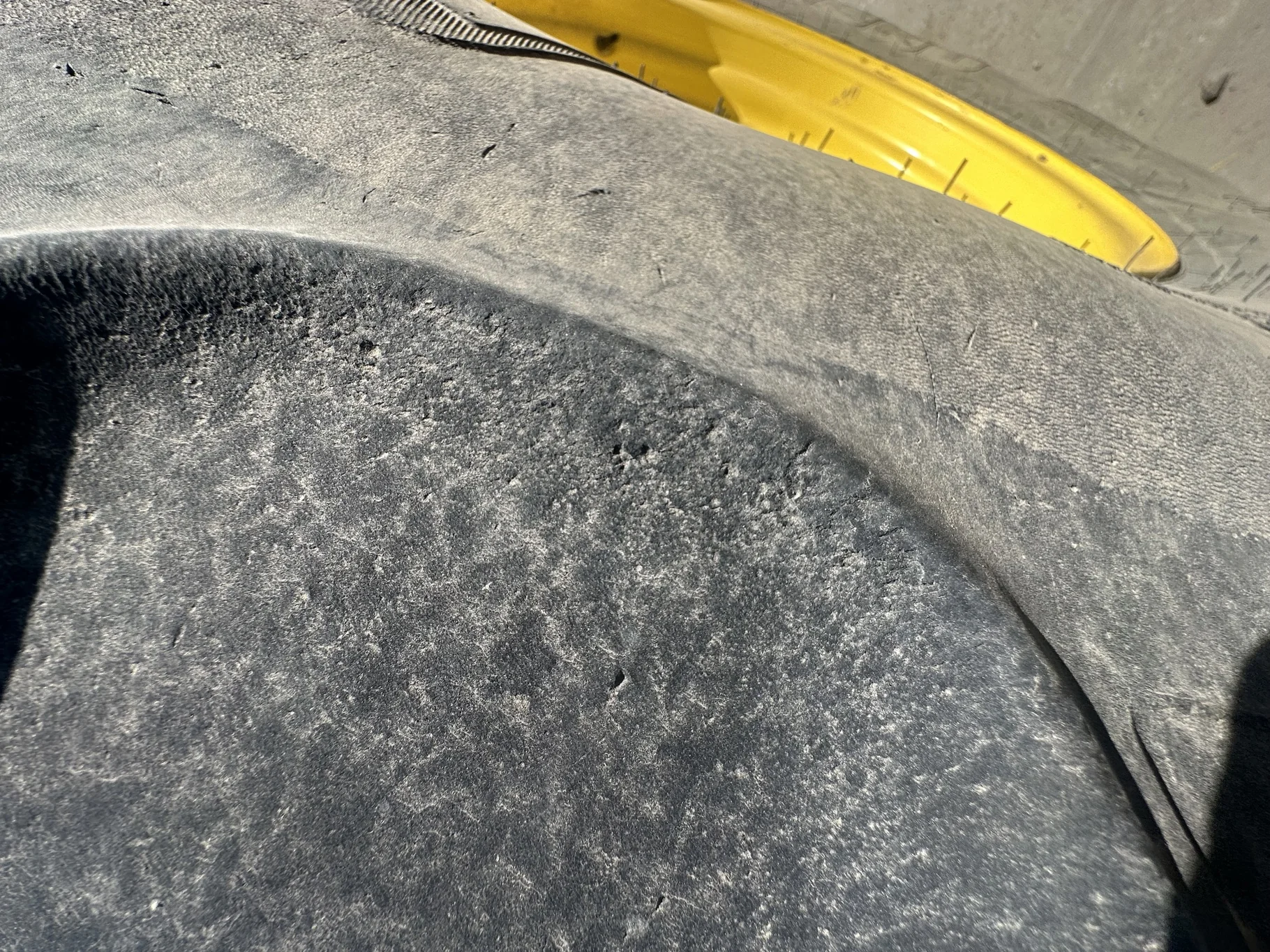 Used 35% 600/70R30 BKT Agrimax RT765 on 20 x 30 John Deere Yellow Large 12 Bolt Rim (Stubble, Uneven image 7