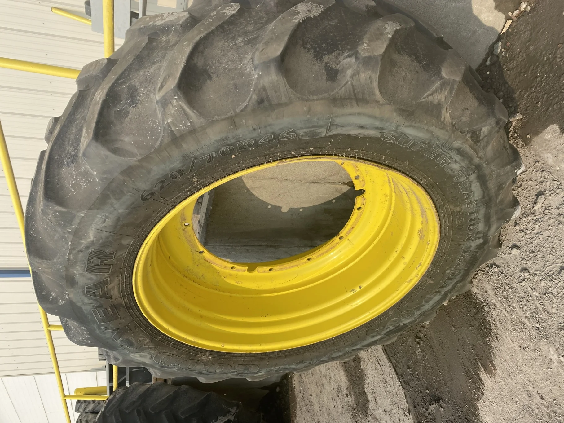 Used 25% 620/70R46 Goodyear Super Traction Radial  on 20 x 46 John Deere Stub Disc (Stubble, Lug Stu