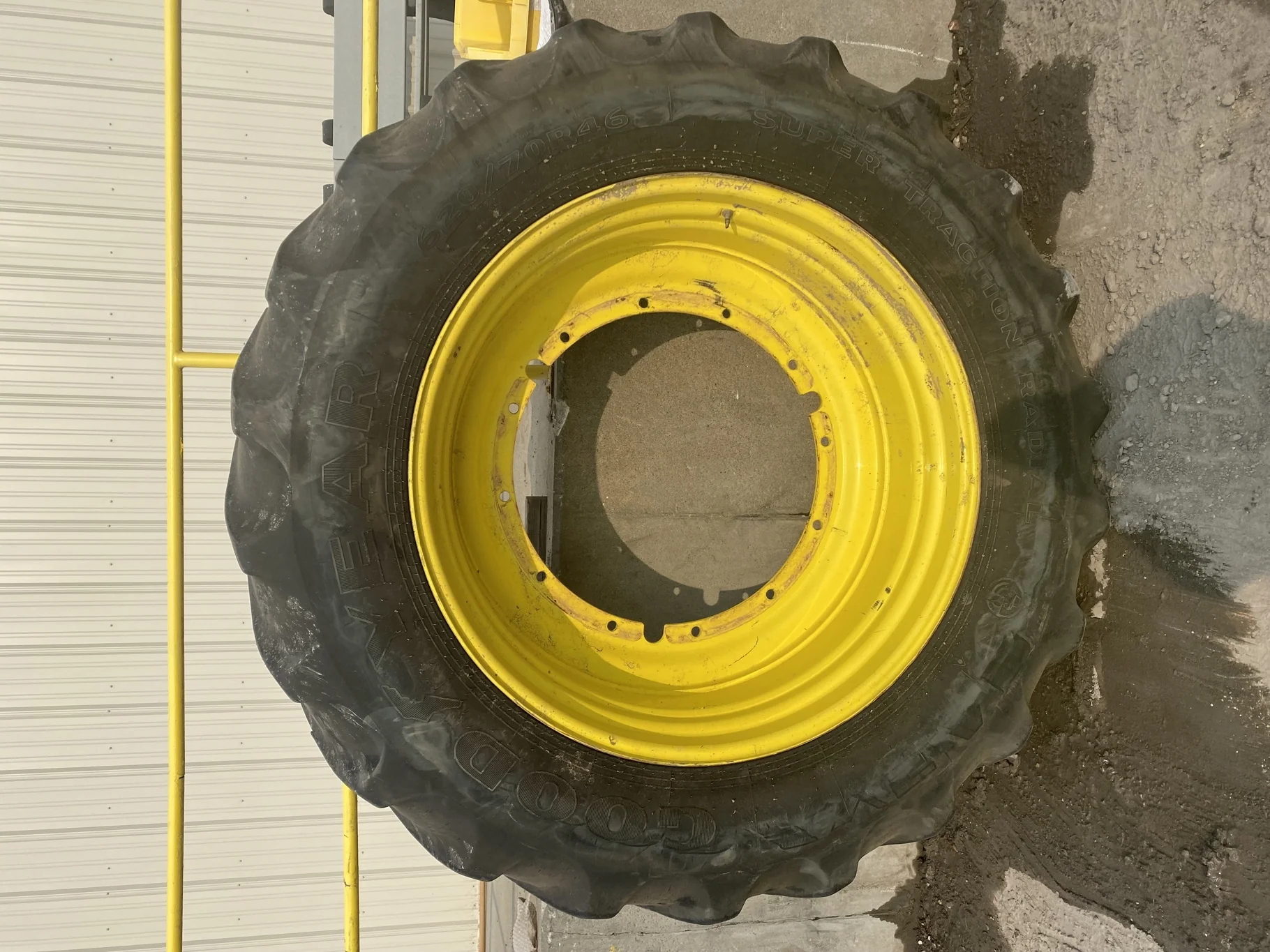 Used 25% 620/70R46 Goodyear Super Traction Radial  on 20 x 46 John Deere Stub Disc (Stubble, Lug Stu image 2