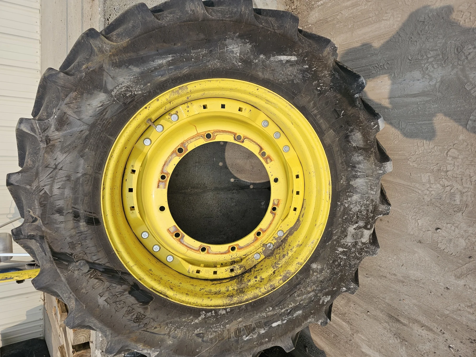 USED 98% 420/85R34 Firestone Radial All Traction DT R-1W (147B) TL on a 15 X 34 JD Yellow Waff image 2