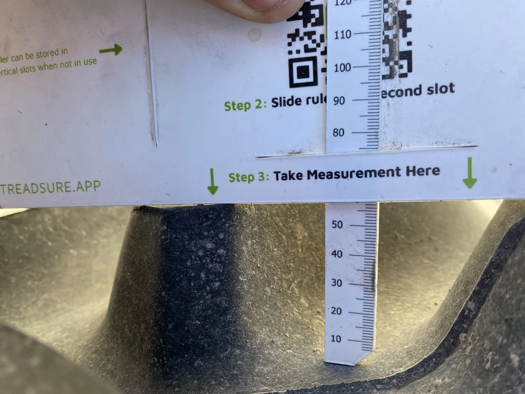 Take Off 420/85R34 Firestone Radial All Traction DT R-1W 147B TL on a 15 X 34 JD Yellow Waffle image 4