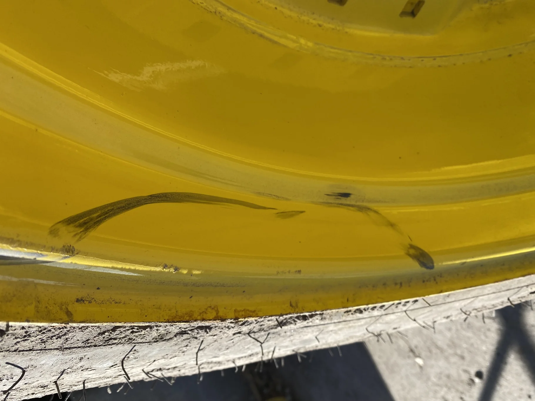 Take Off 420/85R34 Firestone Radial All Traction DT R-1W 147B TL on a 15 X 34 JD Yellow Waffle image 6