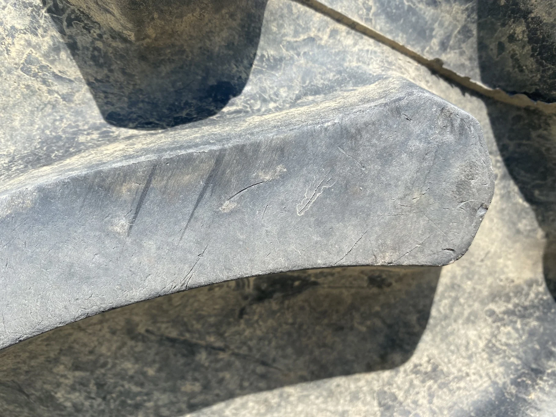 USED 98% 420/85R34 Firestone Radial All Traction DT R-1W 147B TL on a 15 X 34 JD Yellow Waffle image 6