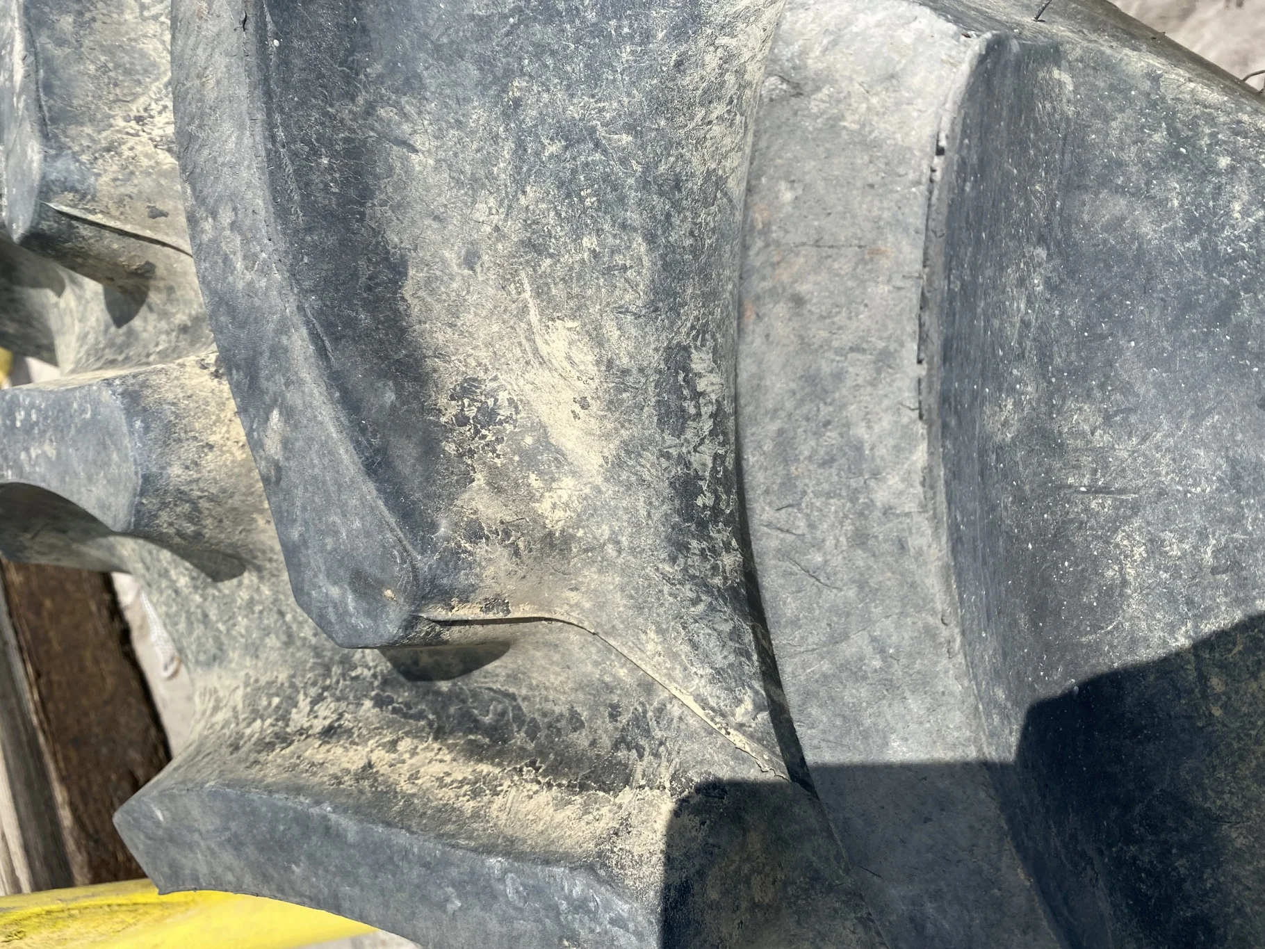 USED 98% 420/85R34 Firestone Radial All Traction DT R-1W 147B TL on a 15 X 34 JD Yellow Waffle image 8