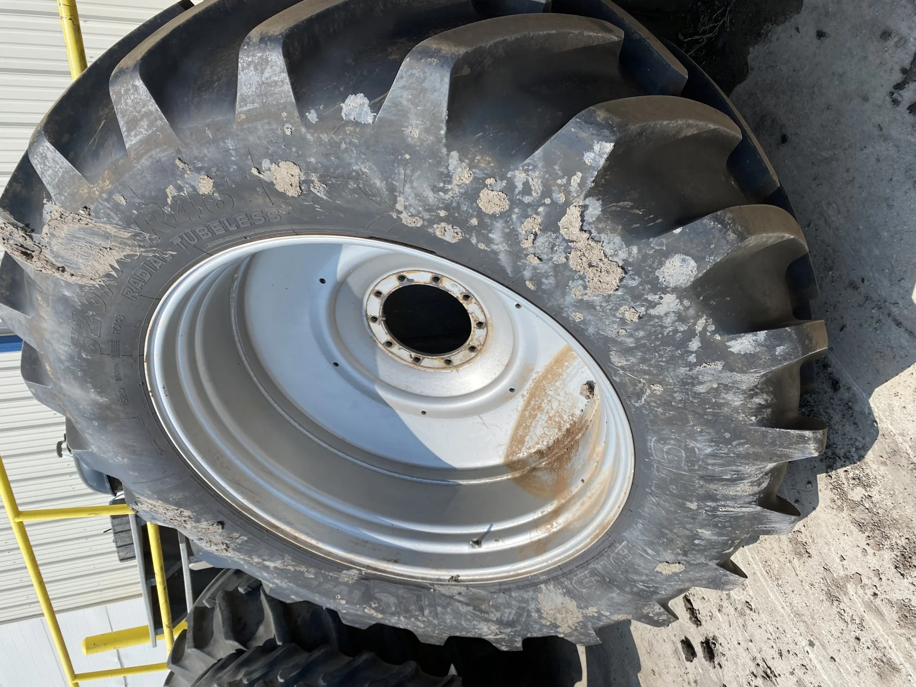 Used 98% 620/70R46 Michelin MACHXBIB (162D) TL on a 20 x 46 CIH 10H 1/2" Formed Dual Wheel 9.125" Of