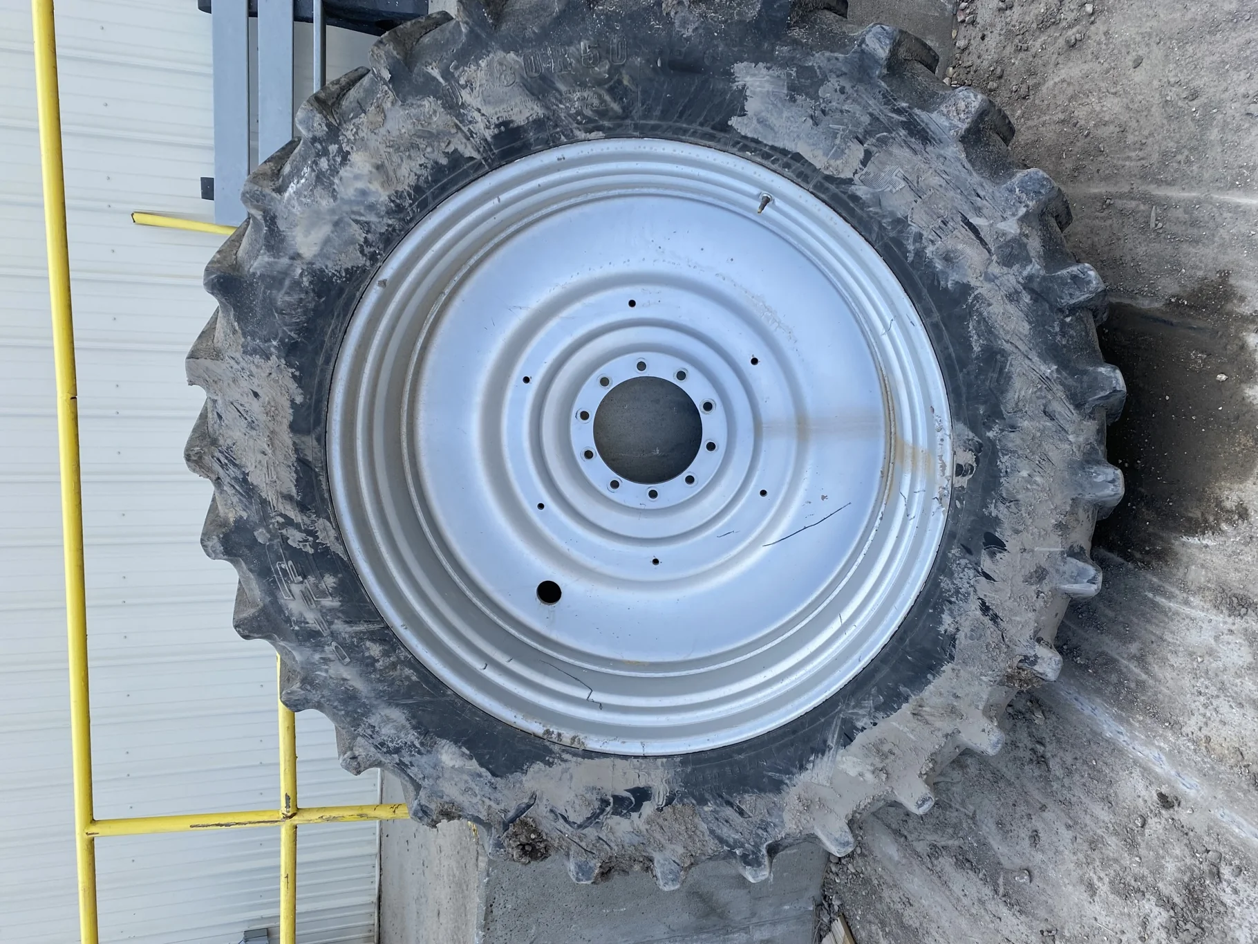 Used 65% 480/80R50 Firestone Radial Deep Tread 23 (159B) on 15 x 50 Case Silver 10 Bolt Dual Wheel image 2