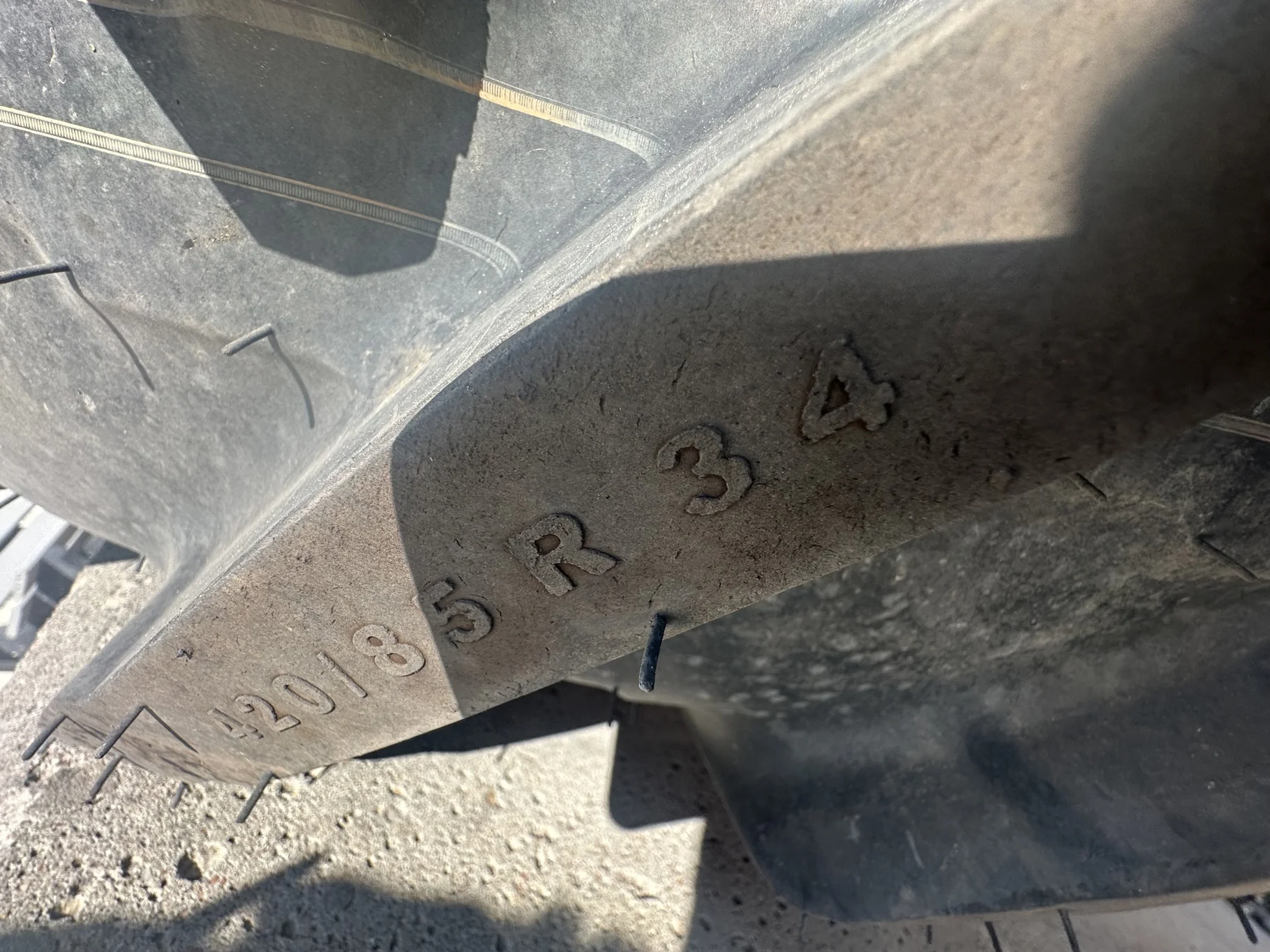 Take Off 420/85R34 (16.9R34) Michelin AgriBib 2 R-1W (147A8/147B) TL on a 14 X 34 Fendt Red 12 Bolt image 6