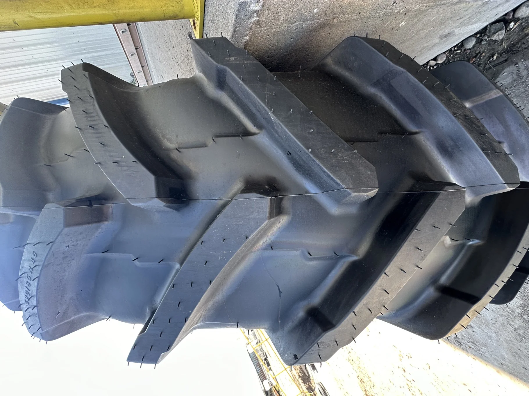 Take Off 520/85R46 Michelin AgriBib 2 R-1W (164B) TL on a 15 X 50 Fendt Red 10 Bolt Center (10-13.18 image 5