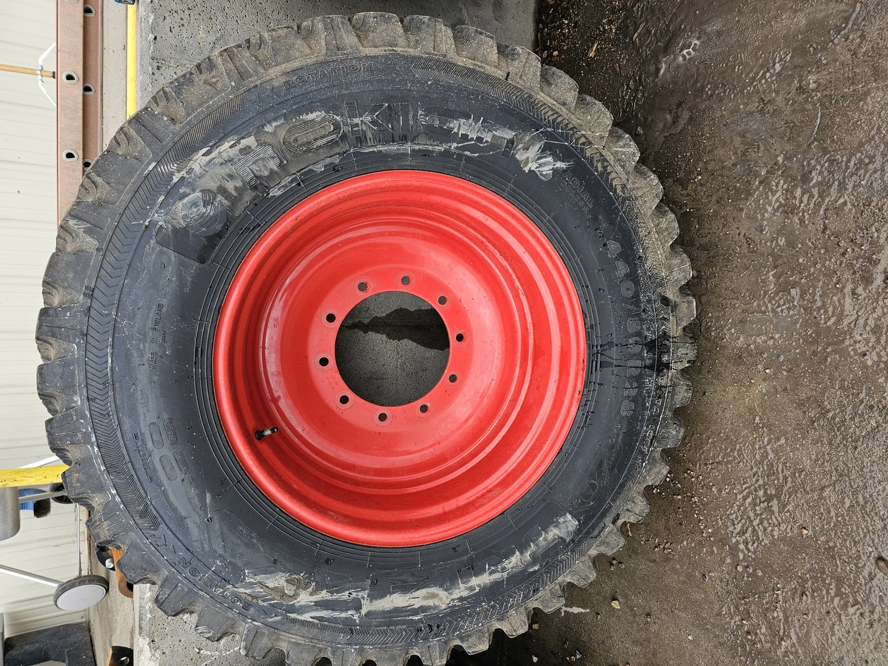 Used 90% 440/80R28 Nokian TRI-2 Steel Belted (156A8/151D) TL on a 15 x 28 10-13.19-11.07 Fendt Red image 2