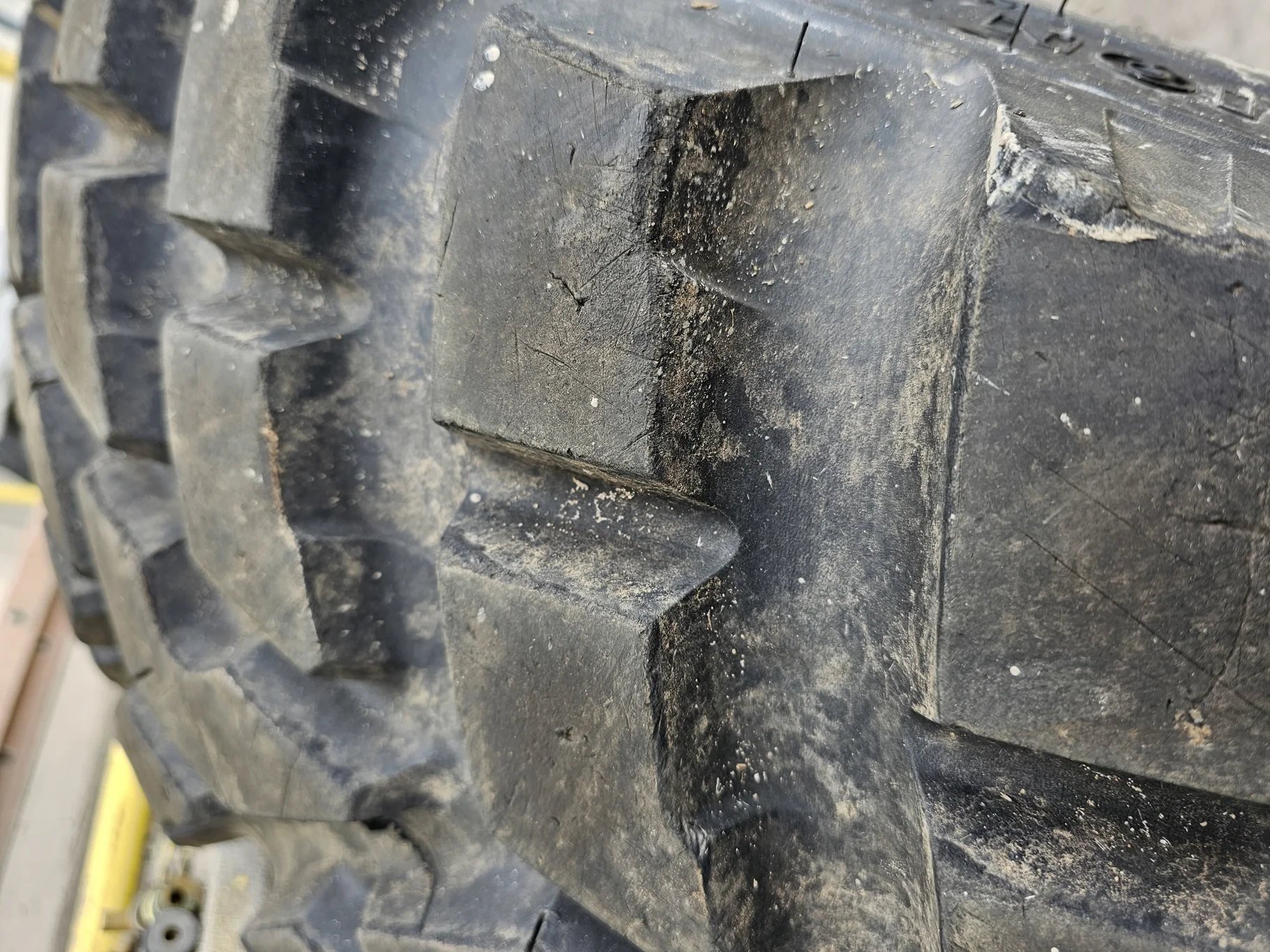 Used 90% 440/80R28 Nokian TRI-2 Steel Belted (156A8/151D) TL on a 15 x 28 10-13.19-11.07 Fendt Red image 5