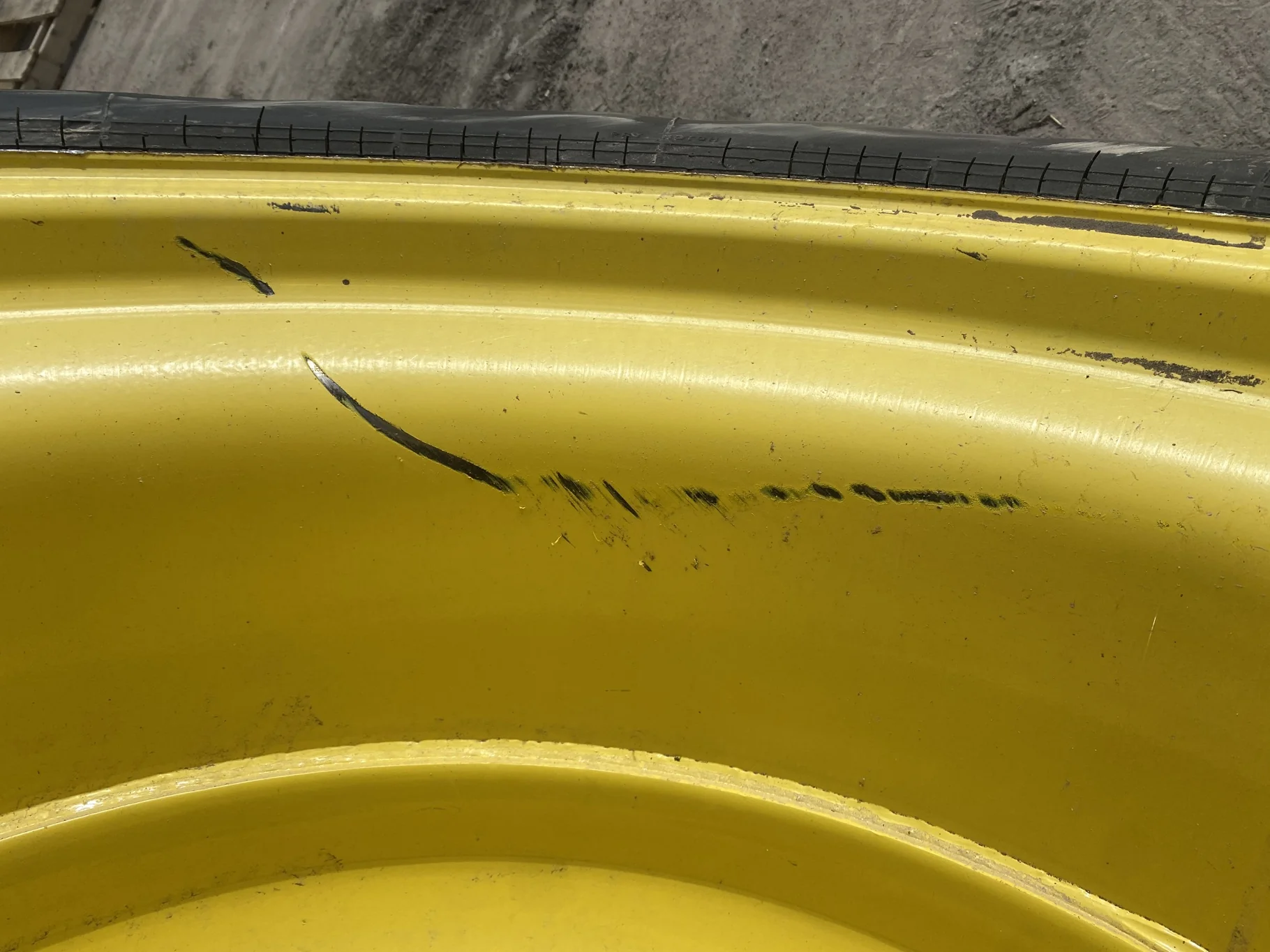 Used 80% 520/85R42 Goodyear Ultra Torque DT712 (157A8/B) R-1 TL on 18 x 42 JD Yellow 10-13.19 image 7
